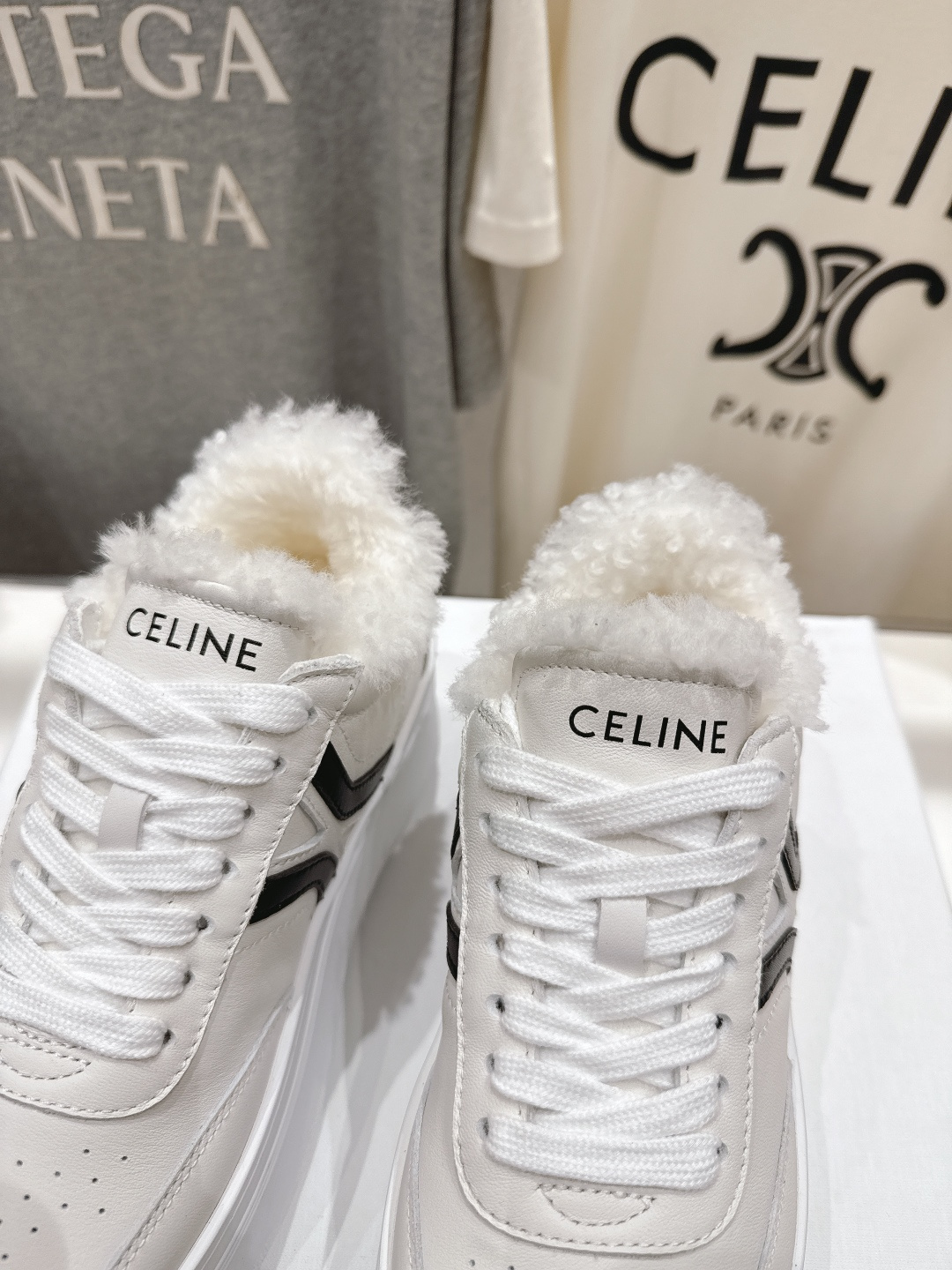 高版本出厂 毛里 CELINE*思琳赛琳 2025ss新款徽标系带厚底羊毛里休闲鞋小白鞋简单舒服，干净利