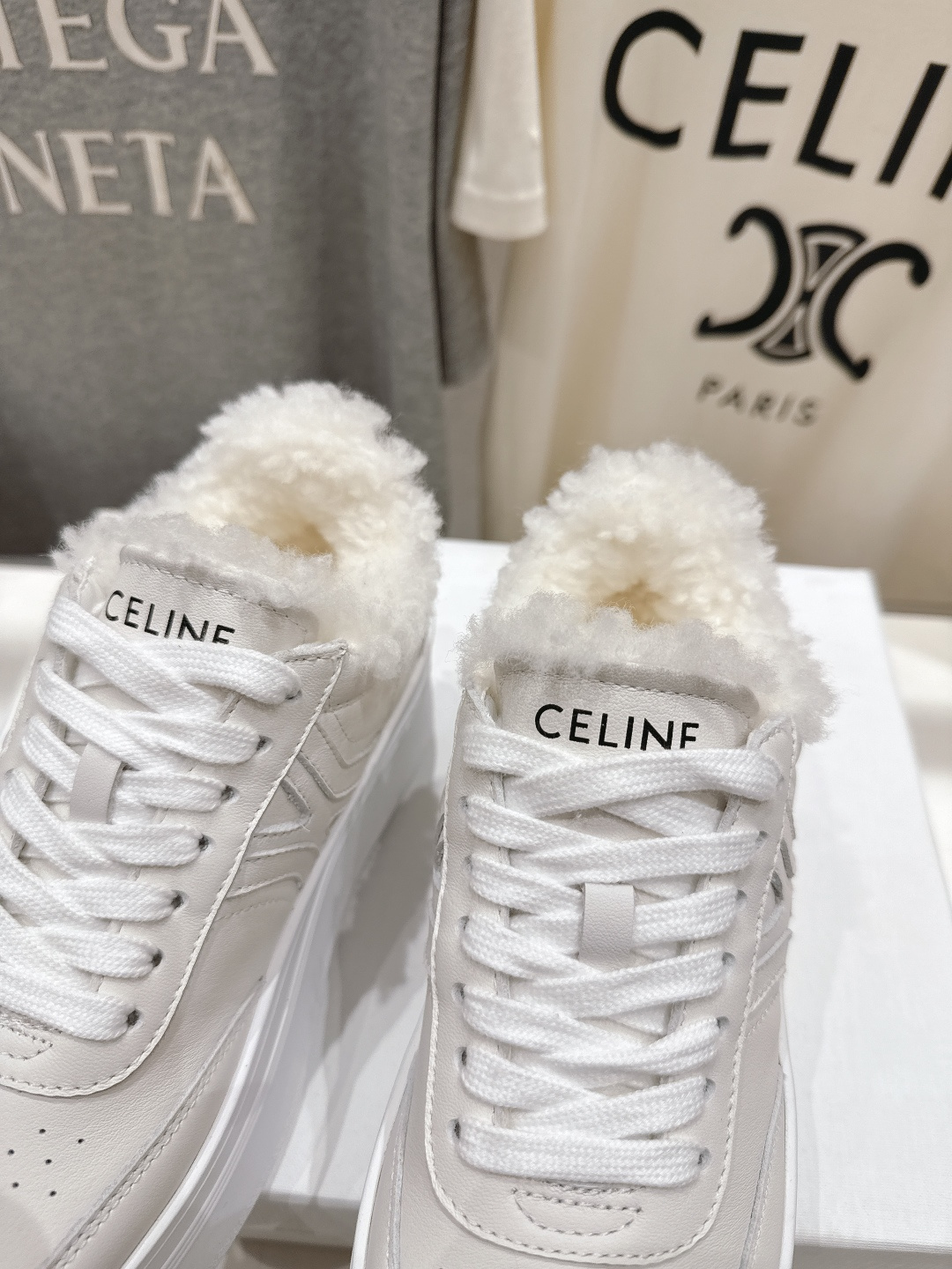 高版本出厂 毛里 CELINE*思琳赛琳 2025ss新款徽标系带厚底羊毛里休闲鞋小白鞋简单舒服，干净利