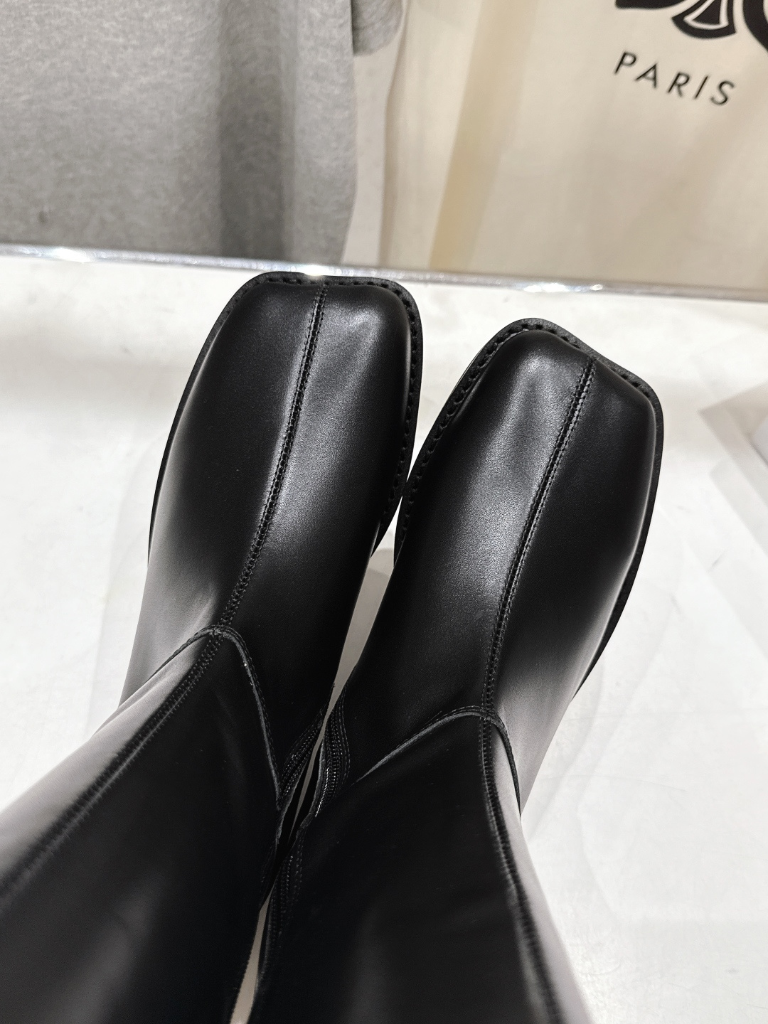 高版本出厂 皮面 Maison Margiela | MM6马吉拉秋冬新款超有感的高筒靴骑士靴长靴恰到好