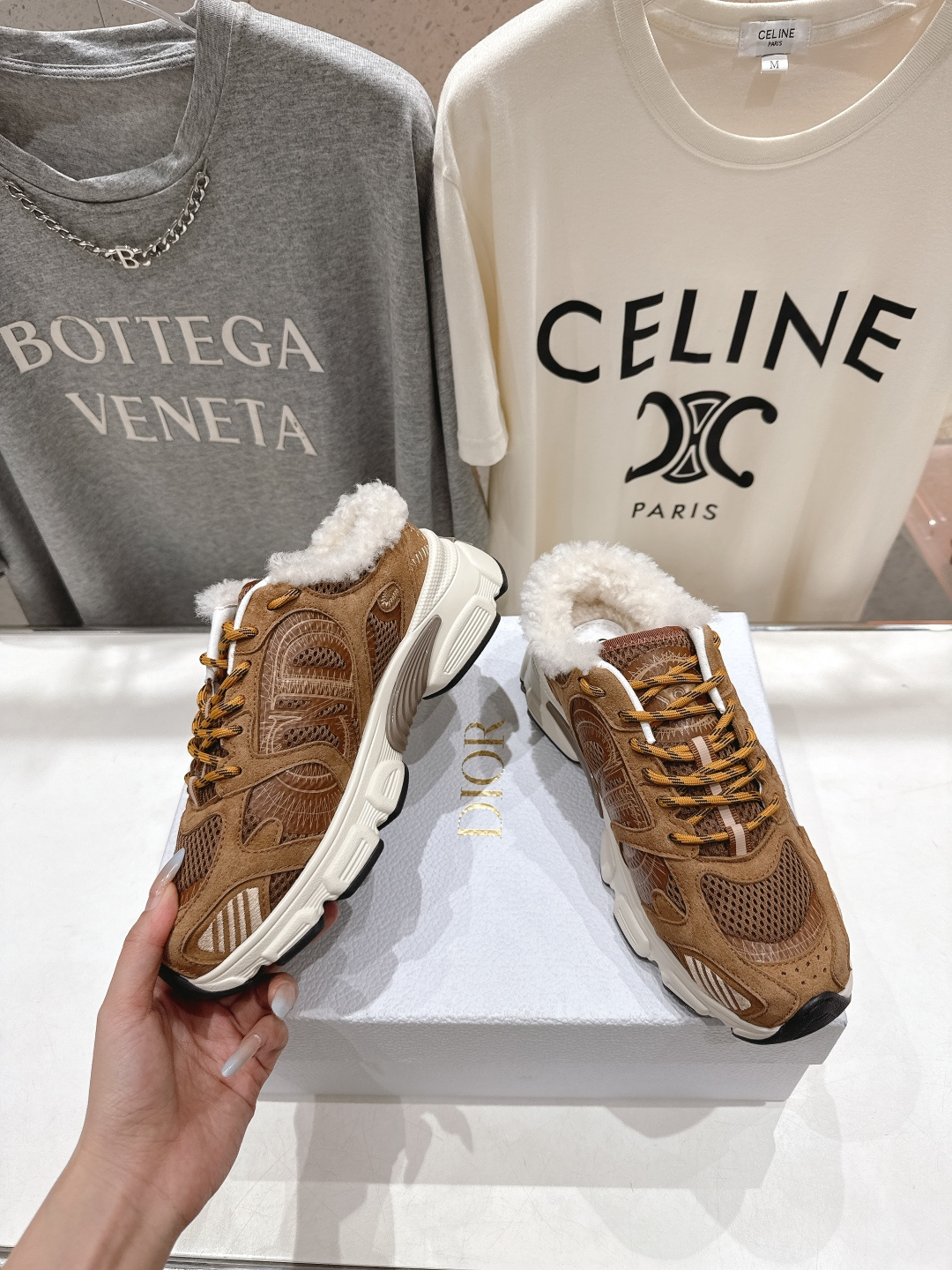 市场高版本 毛里 Dior*迪奥D家2025ss秋冬新款厚底羊毛里休闲运动鞋老爹鞋，融入d家高定精神诠释