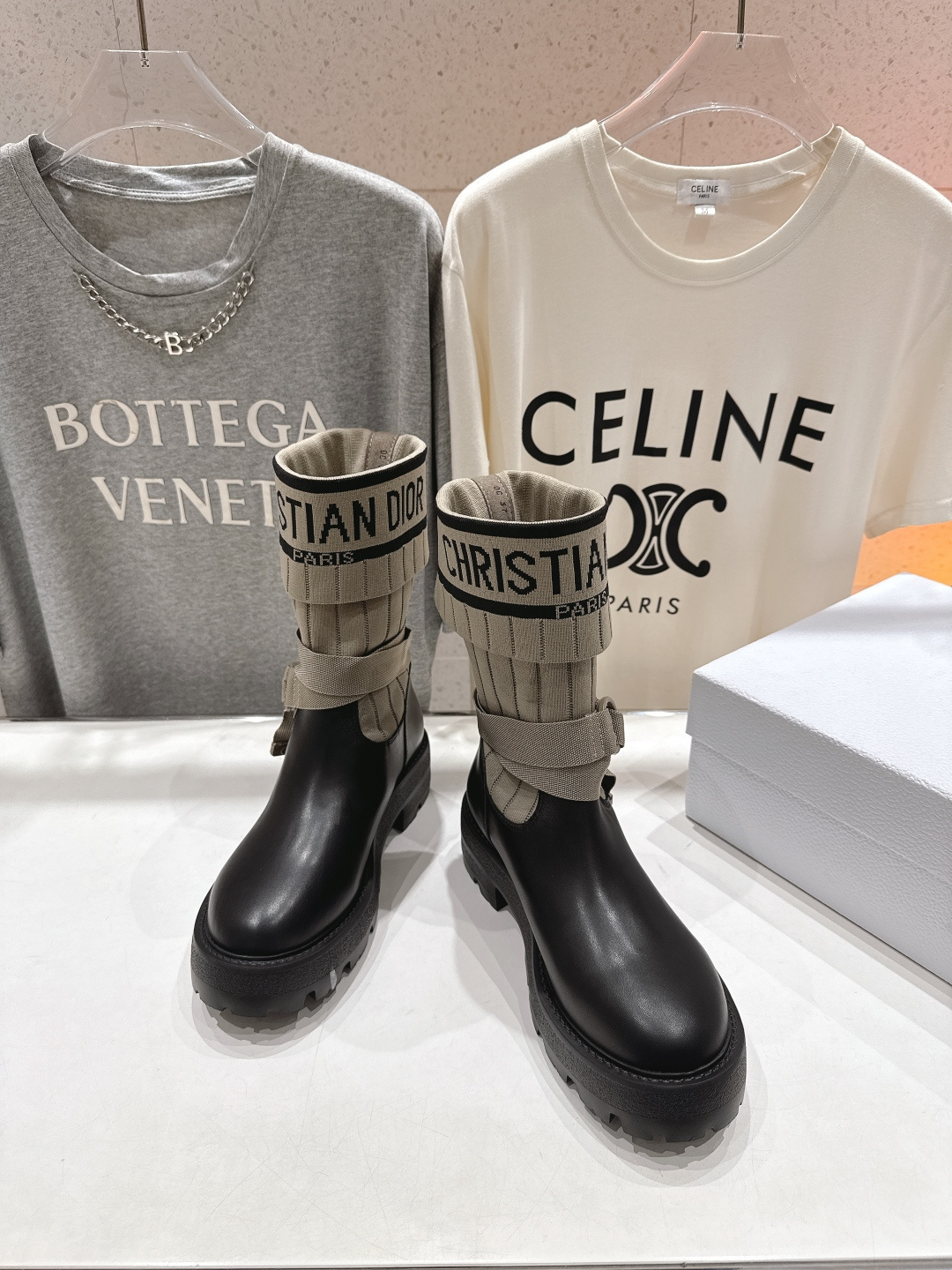 高版本出厂 Dior*迪奥 D家F019 2025ss走秀款工装中筒靴 小红书爆款，各大明星网红的最爱～