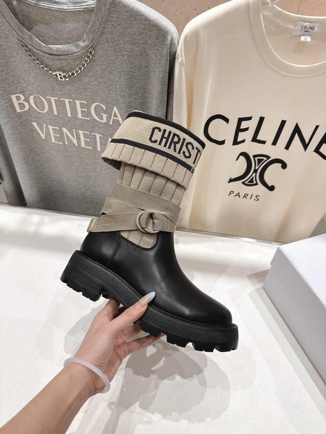 高版本出厂 Dior*迪奥 D家F019 2025ss走秀款工装中筒靴 小红书爆款，各大明星网红的最爱～