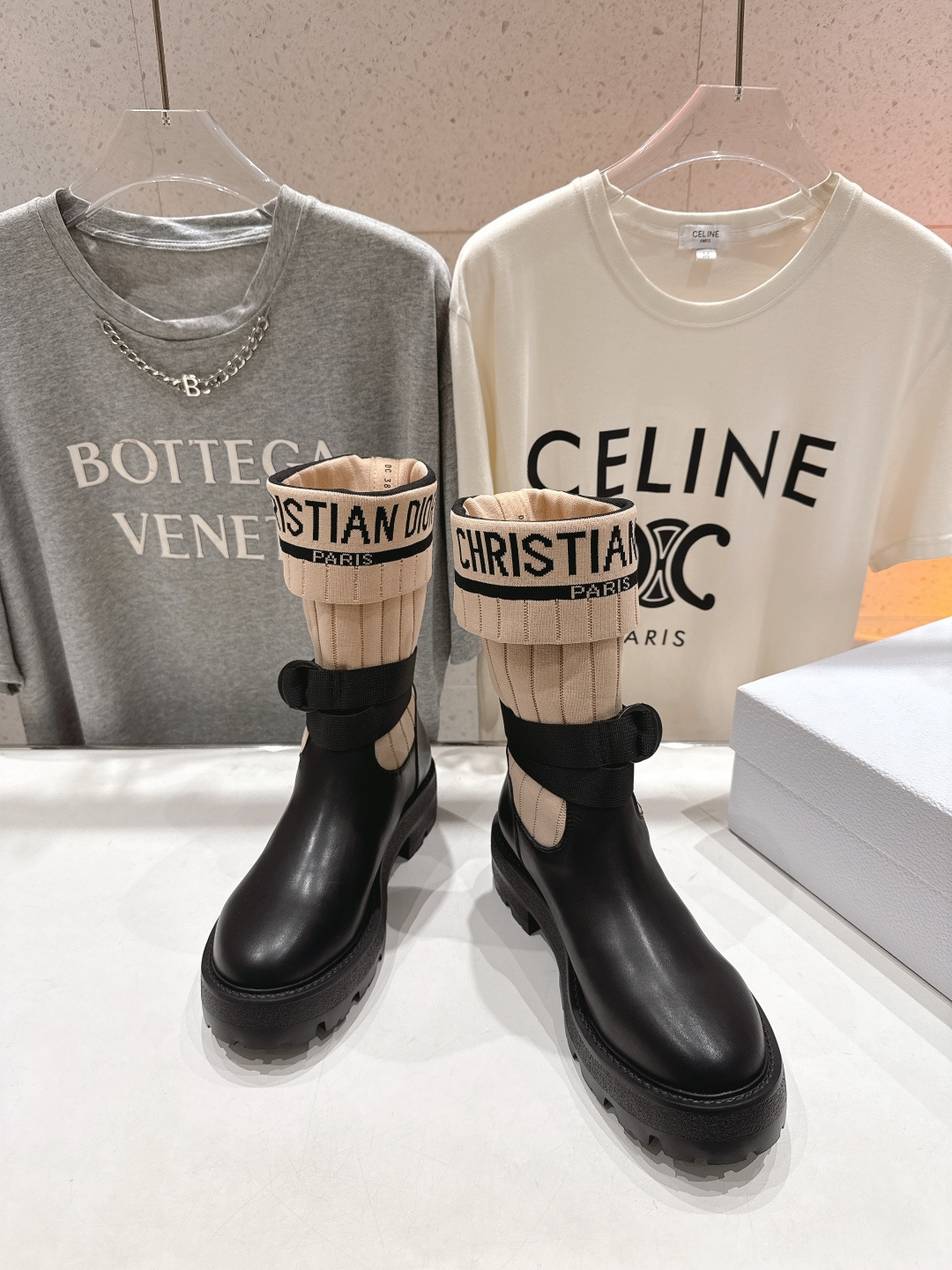 高版本出厂 Dior*迪奥 D家F019 2025ss走秀款工装中筒靴 小红书爆款，各大明星网红的最爱～