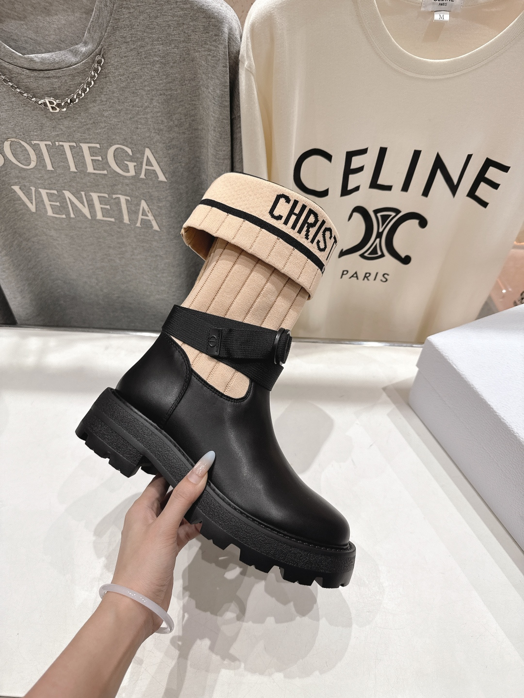 高版本出厂 Dior*迪奥 D家F019 2025ss走秀款工装中筒靴 小红书爆款，各大明星网红的最爱～