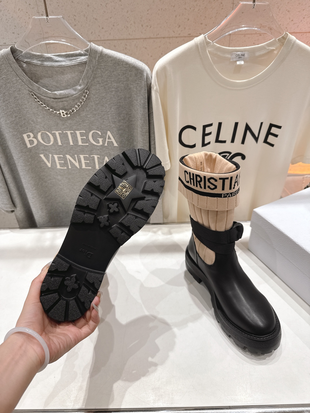 高版本出厂 Dior*迪奥 D家F019 2025ss走秀款工装中筒靴 小红书爆款，各大明星网红的最爱～