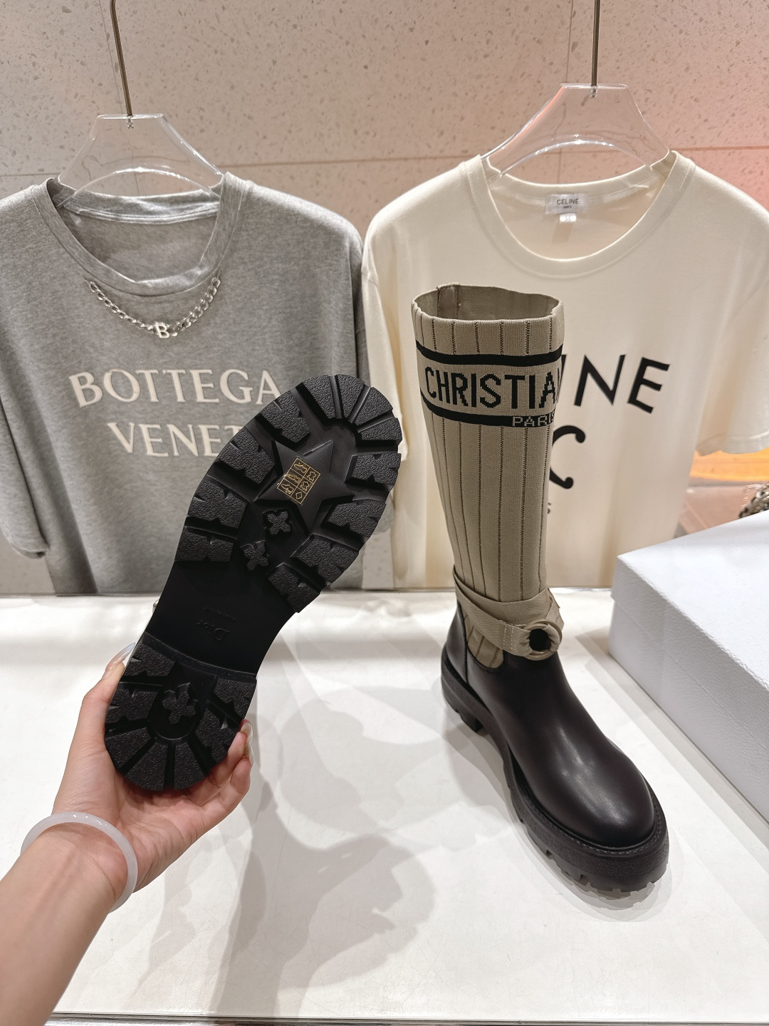 高版本出厂 Dior*迪奥 D家F019 2025ss走秀款工装中筒靴 小红书爆款，各大明星网红的最爱～