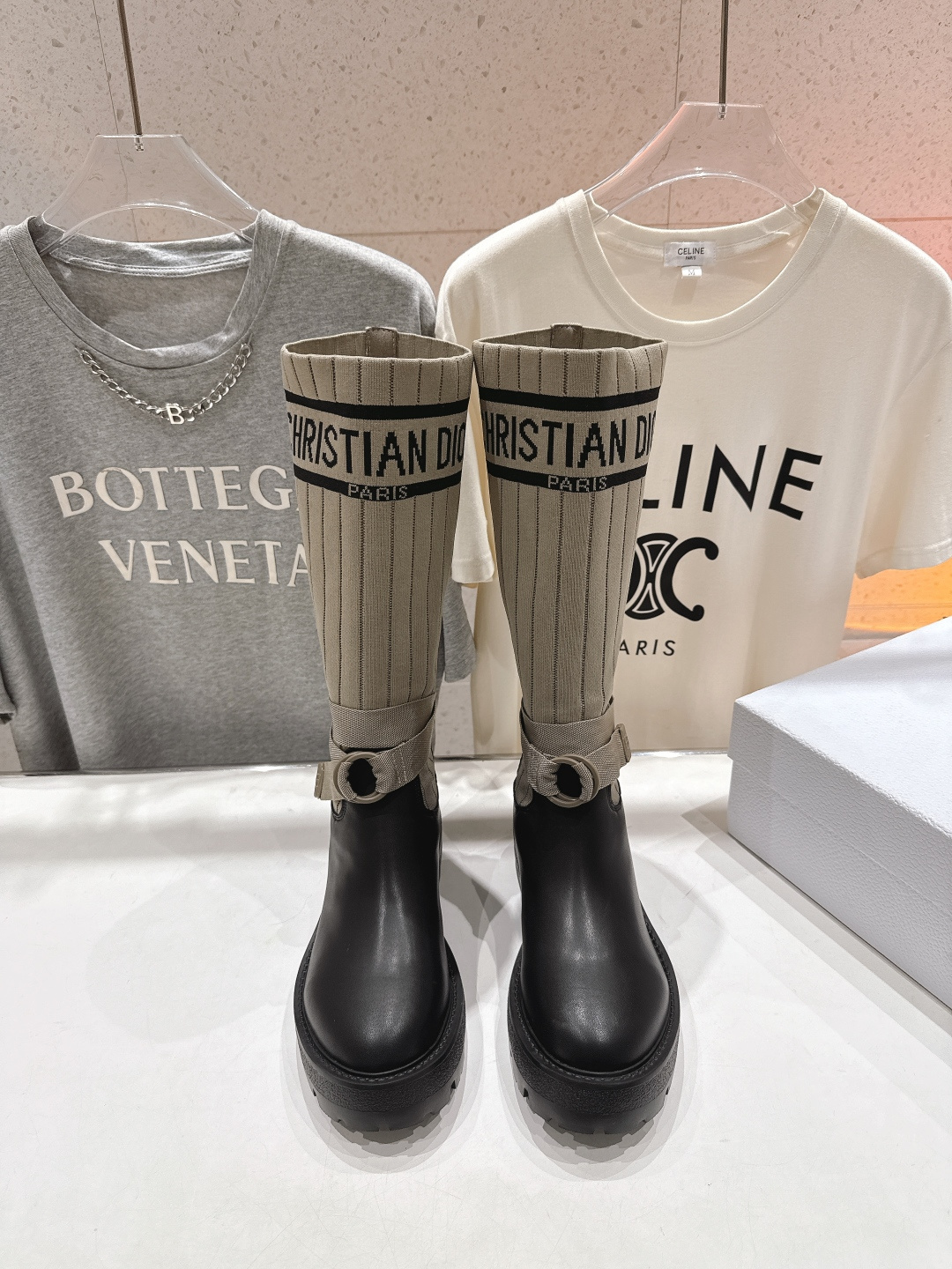 高版本出厂 Dior*迪奥 D家F019 2025ss走秀款工装中筒靴 小红书爆款，各大明星网红的最爱～