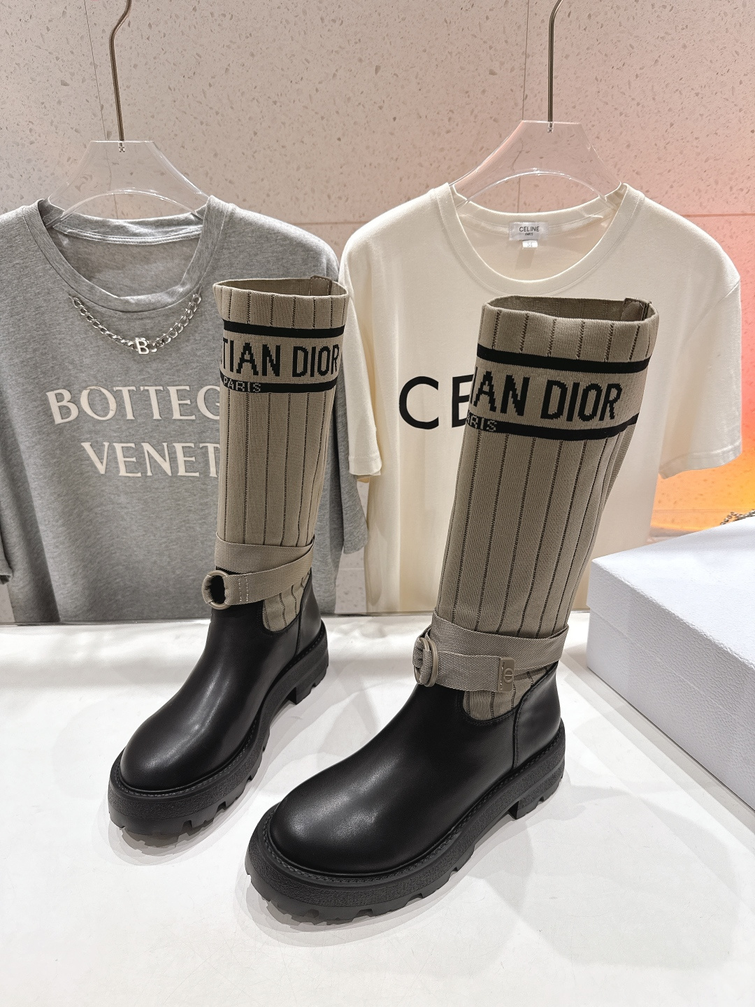 高版本出厂 Dior*迪奥 D家F019 2025ss走秀款工装中筒靴 小红书爆款，各大明星网红的最爱～