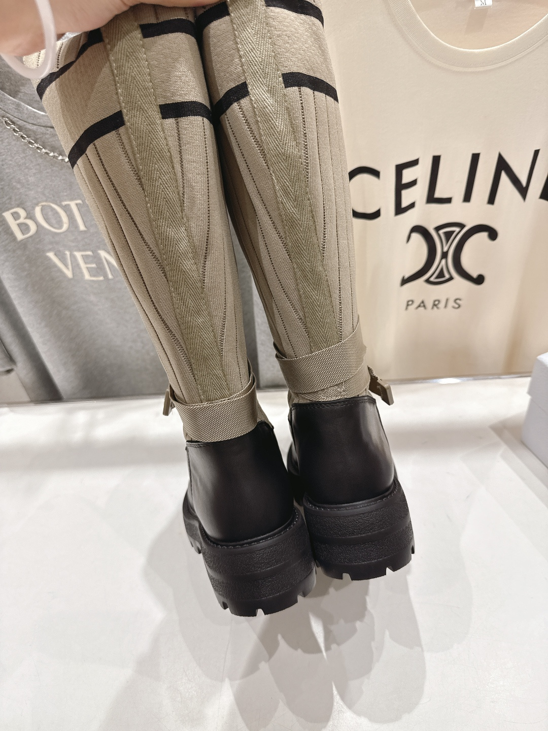 高版本出厂 Dior*迪奥 D家F019 2025ss走秀款工装中筒靴 小红书爆款，各大明星网红的最爱～