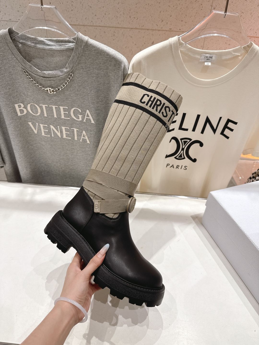 高版本出厂 Dior*迪奥 D家F019 2025ss走秀款工装中筒靴 小红书爆款，各大明星网红的最爱～