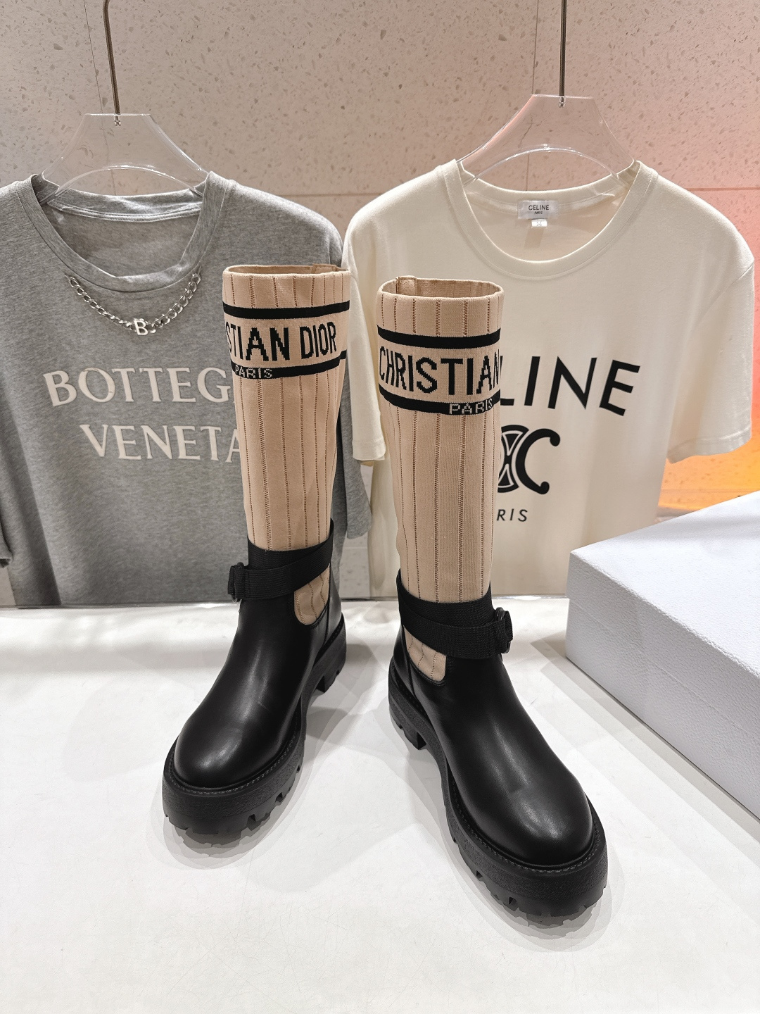 高版本出厂 Dior*迪奥 D家F019 2025ss走秀款工装中筒靴 小红书爆款，各大明星网红的最爱～
