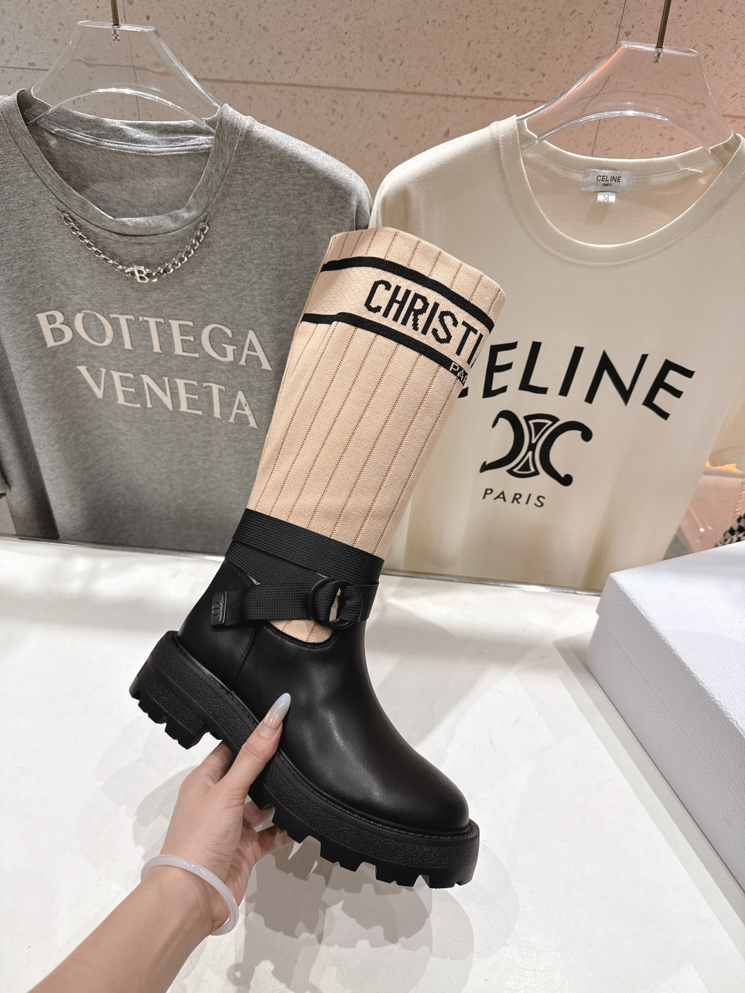 高版本出厂 Dior*迪奥 D家F019 2025ss走秀款工装中筒靴 小红书爆款，各大明星网红的最爱～