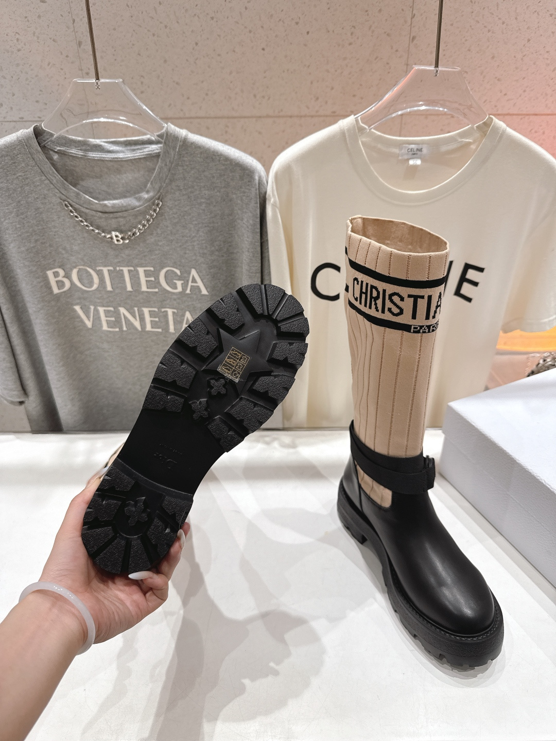 高版本出厂 Dior*迪奥 D家F019 2025ss走秀款工装中筒靴 小红书爆款，各大明星网红的最爱～