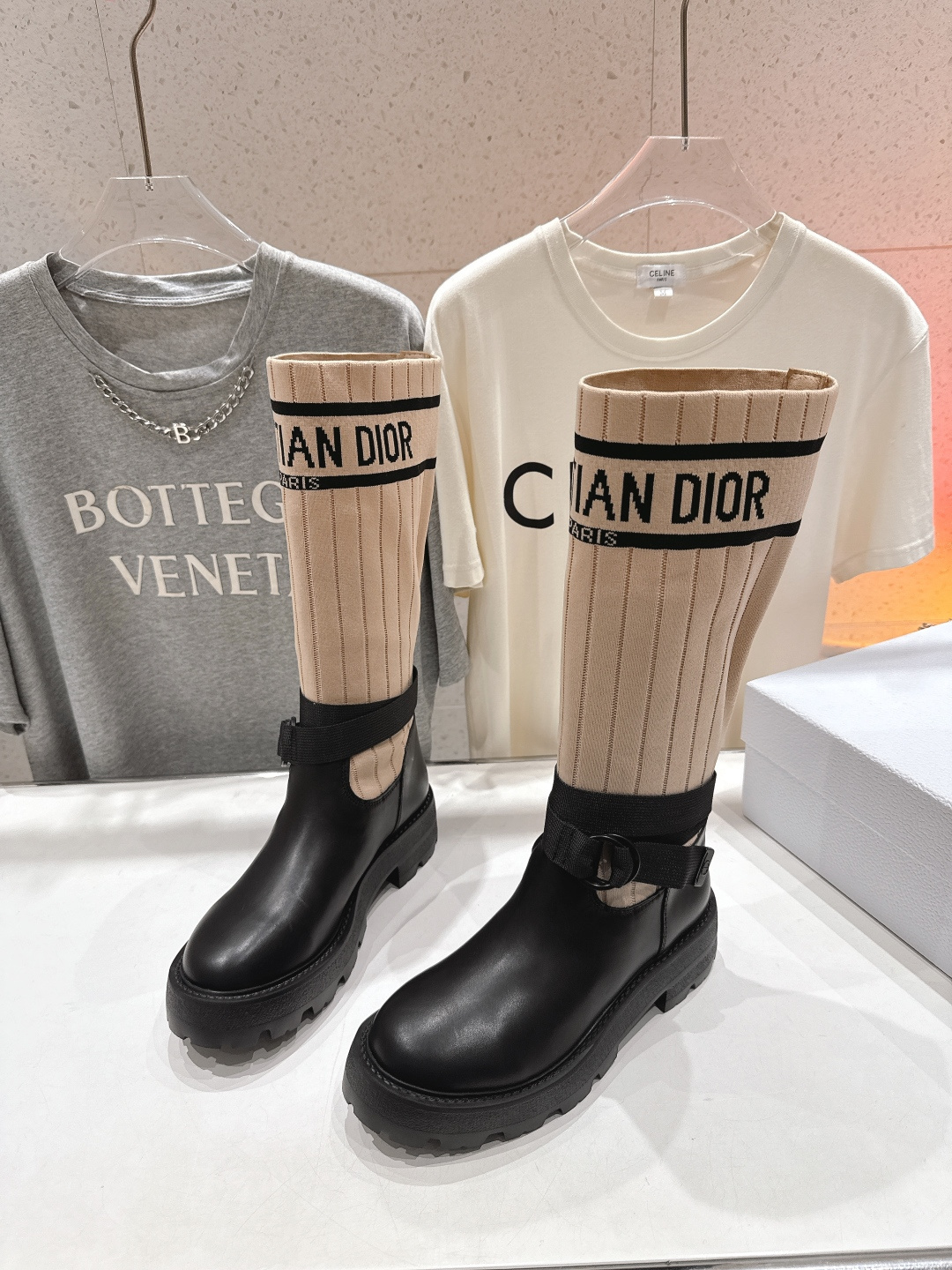 高版本出厂 Dior*迪奥 D家F019 2025ss走秀款工装中筒靴 小红书爆款，各大明星网红的最爱～