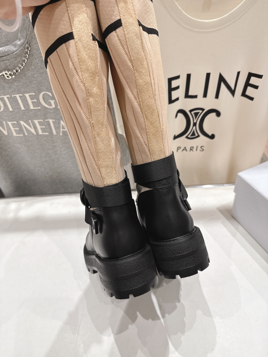 高版本出厂 Dior*迪奥 D家F019 2025ss走秀款工装中筒靴 小红书爆款，各大明星网红的最爱～