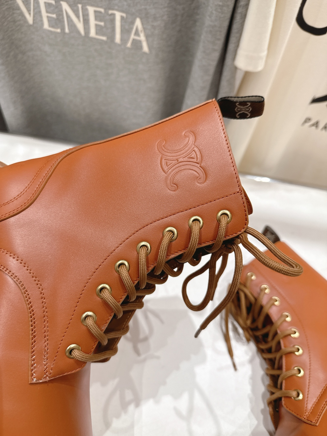 高版本出厂 CELINE*赛琳F035 2025ss新款复古系带厚底中短靴马丁靴骑士靴网红爆款来袭！各大