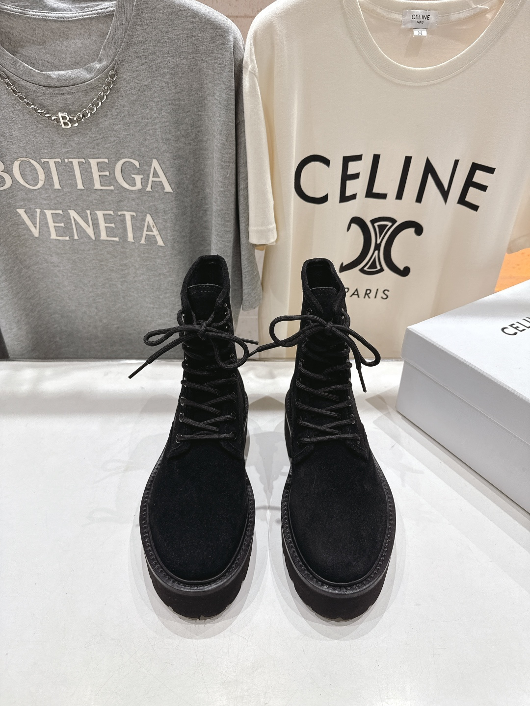 高版本出厂 CELINE*赛琳F035 2025ss新款复古系带厚底中短靴马丁靴骑士靴网红爆款来袭！各大