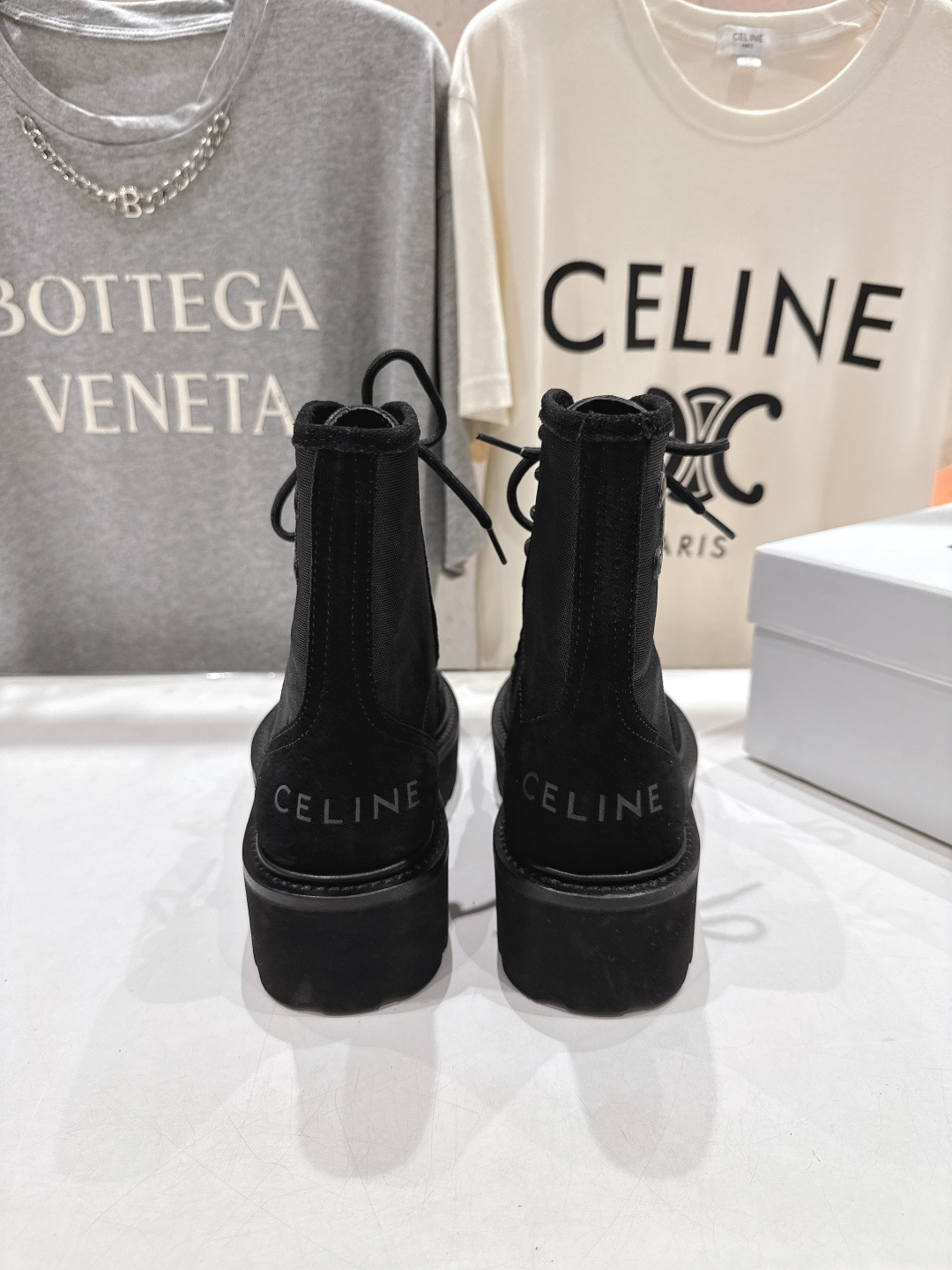 高版本出厂 CELINE*赛琳F035 2025ss新款复古系带厚底中短靴马丁靴骑士靴网红爆款来袭！各大