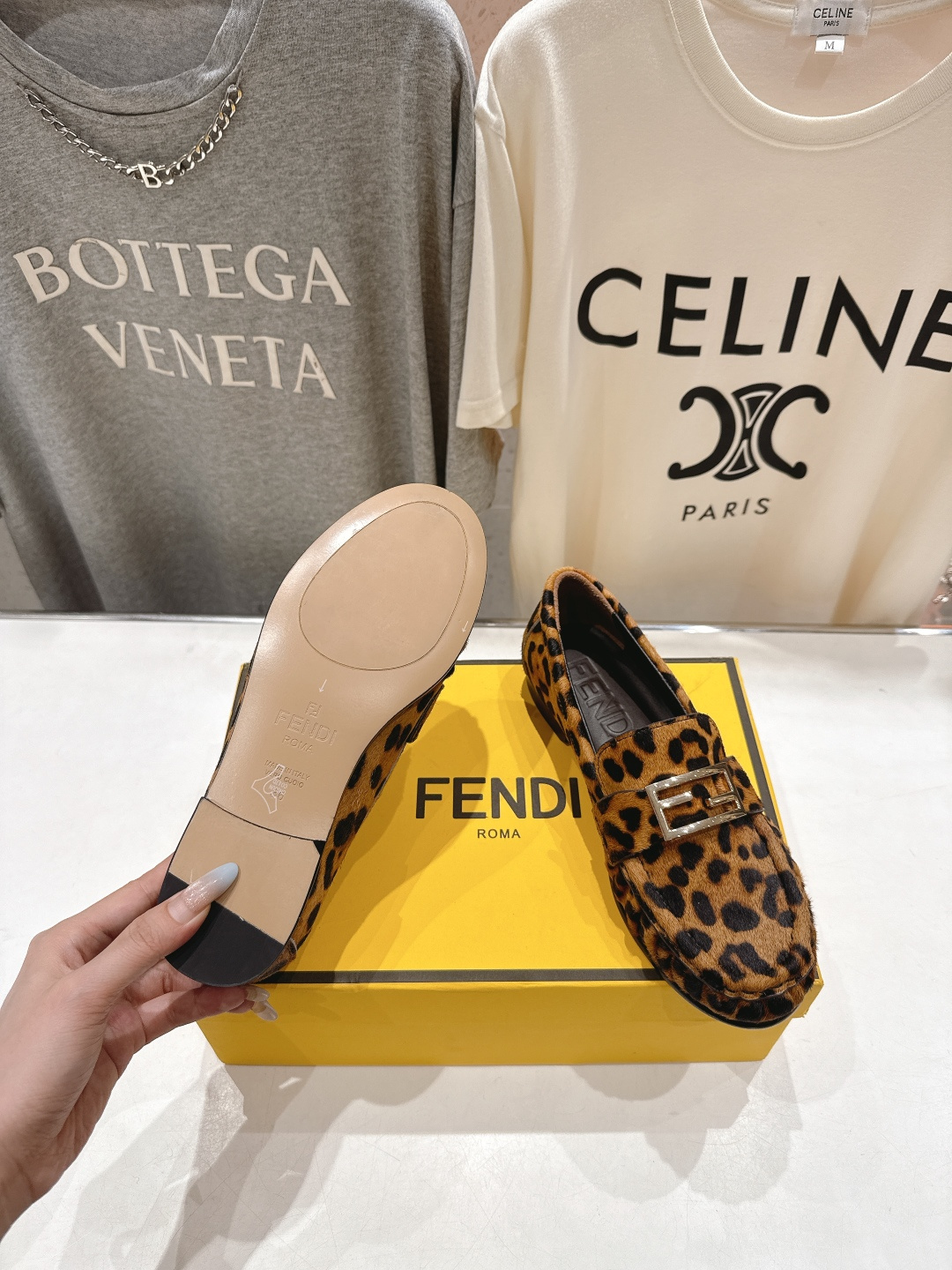 高版本出厂 Fendi/芬迪F013 2026ss早春新款搭扣乐福鞋休闲鞋单鞋经典扣饰自带贵气Buff，