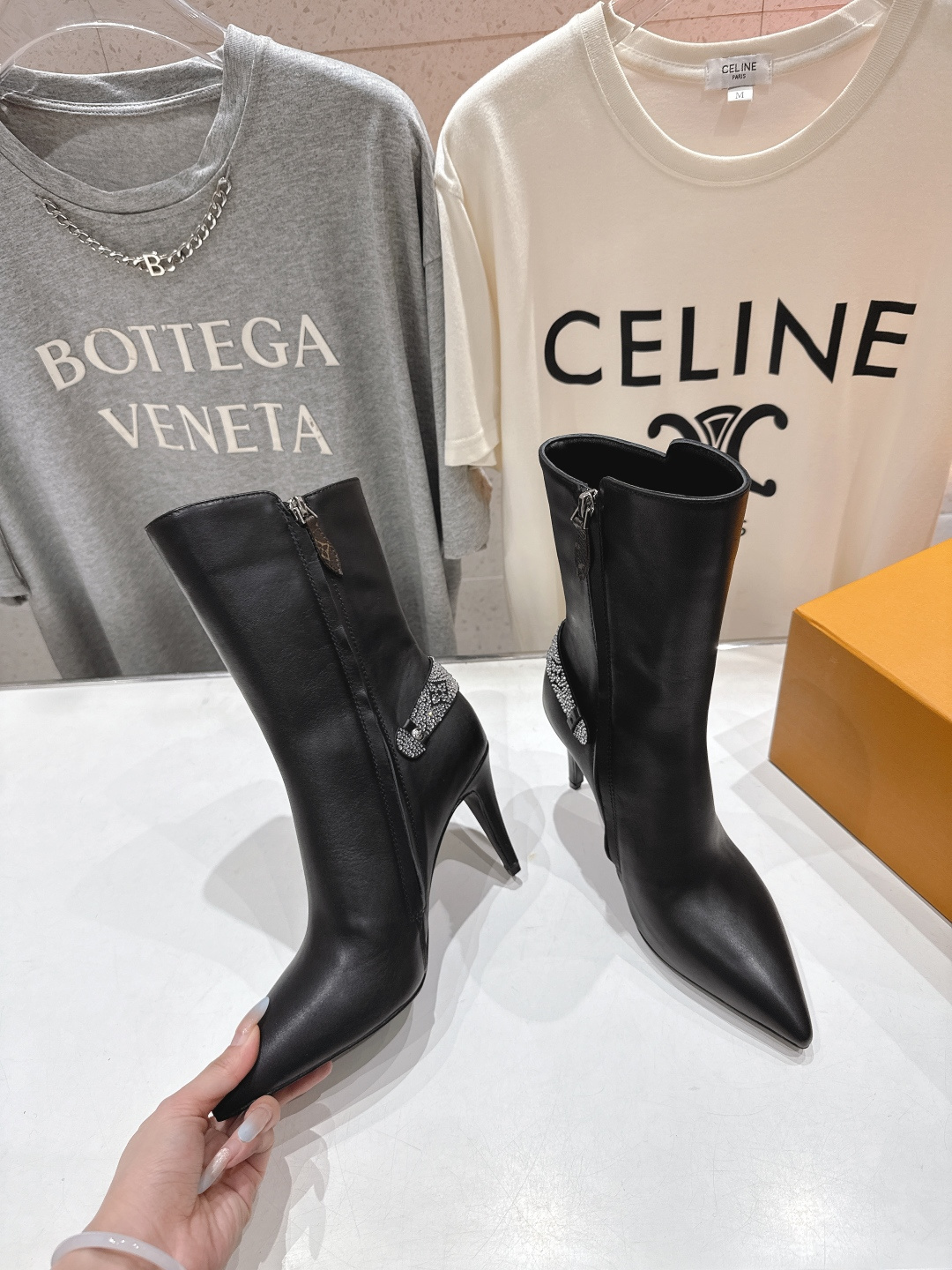 高版本出厂 LOUIS VUITTON 25ss LV驴牌秋冬新款高跟短靴楦型百搭瘦脚yyds.造型立体