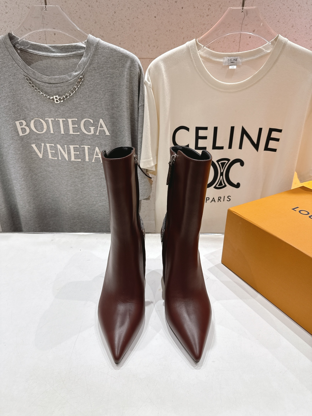 高版本出厂 LOUIS VUITTON 25ss LV驴牌秋冬新款高跟短靴楦型百搭瘦脚yyds.造型立体