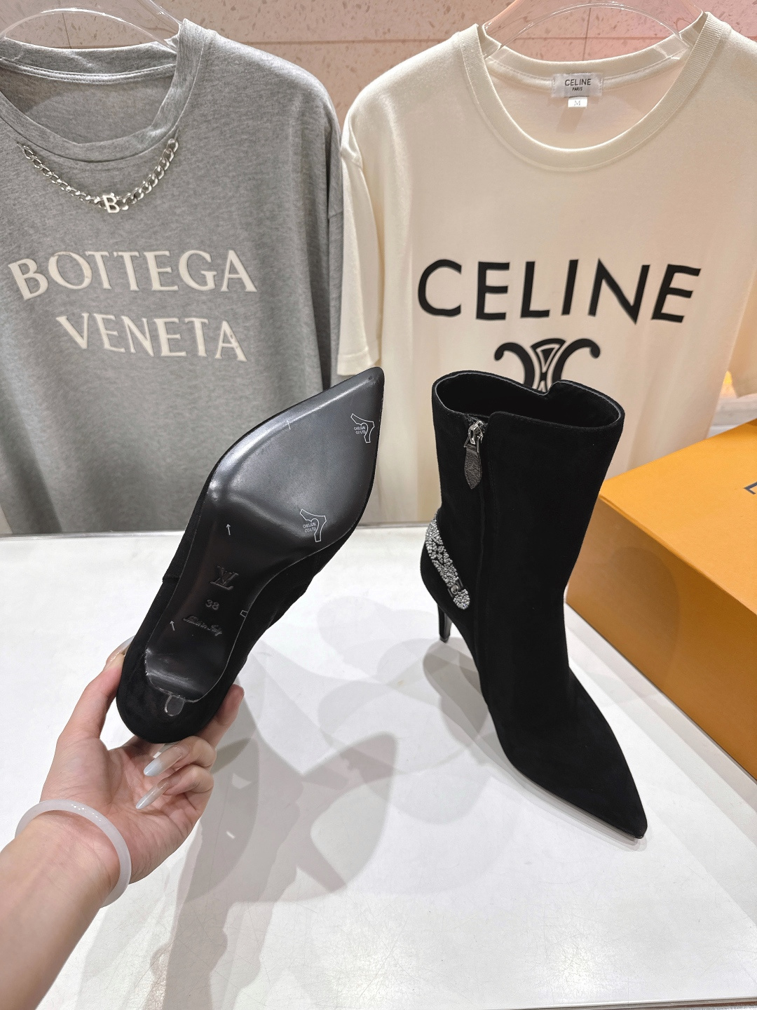 高版本出厂 LOUIS VUITTON 25ss LV驴牌秋冬新款高跟短靴楦型百搭瘦脚yyds.造型立体