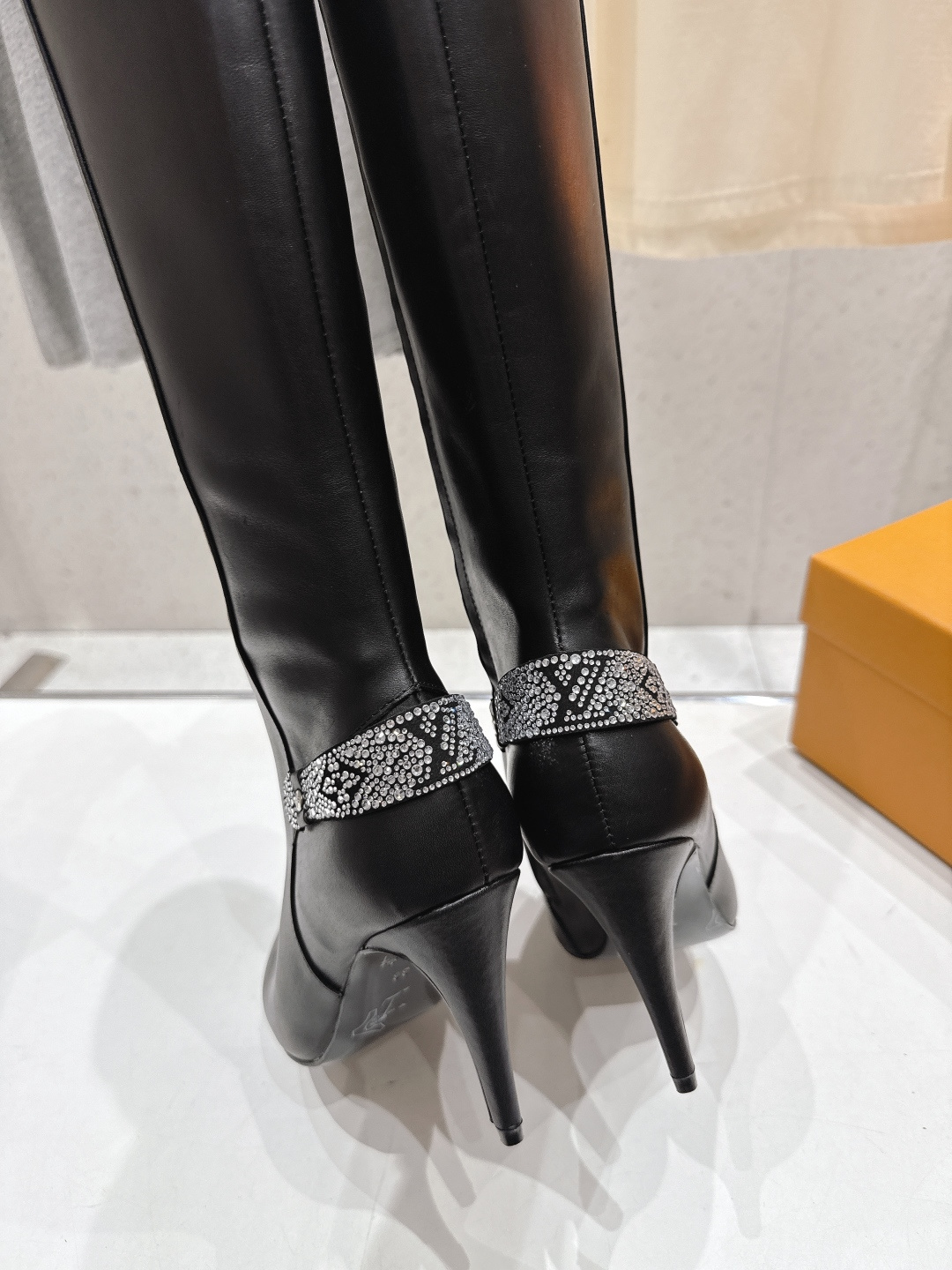 高版本出厂 LOUIS VUITTON 25ss LV驴牌秋冬新款高跟长靴楦型百搭瘦脚yyds.造型立体