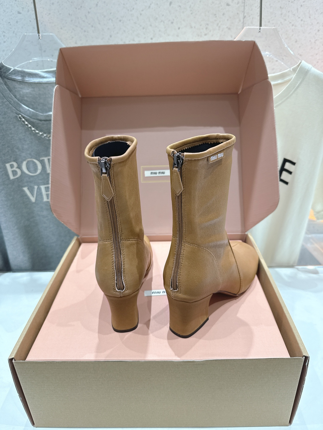 高版本出厂 MiuMiu*缪缪F028 2025ss秋冬新款高跟弹力短靴🍀🍀今年官网主推的爆款 这款上脚