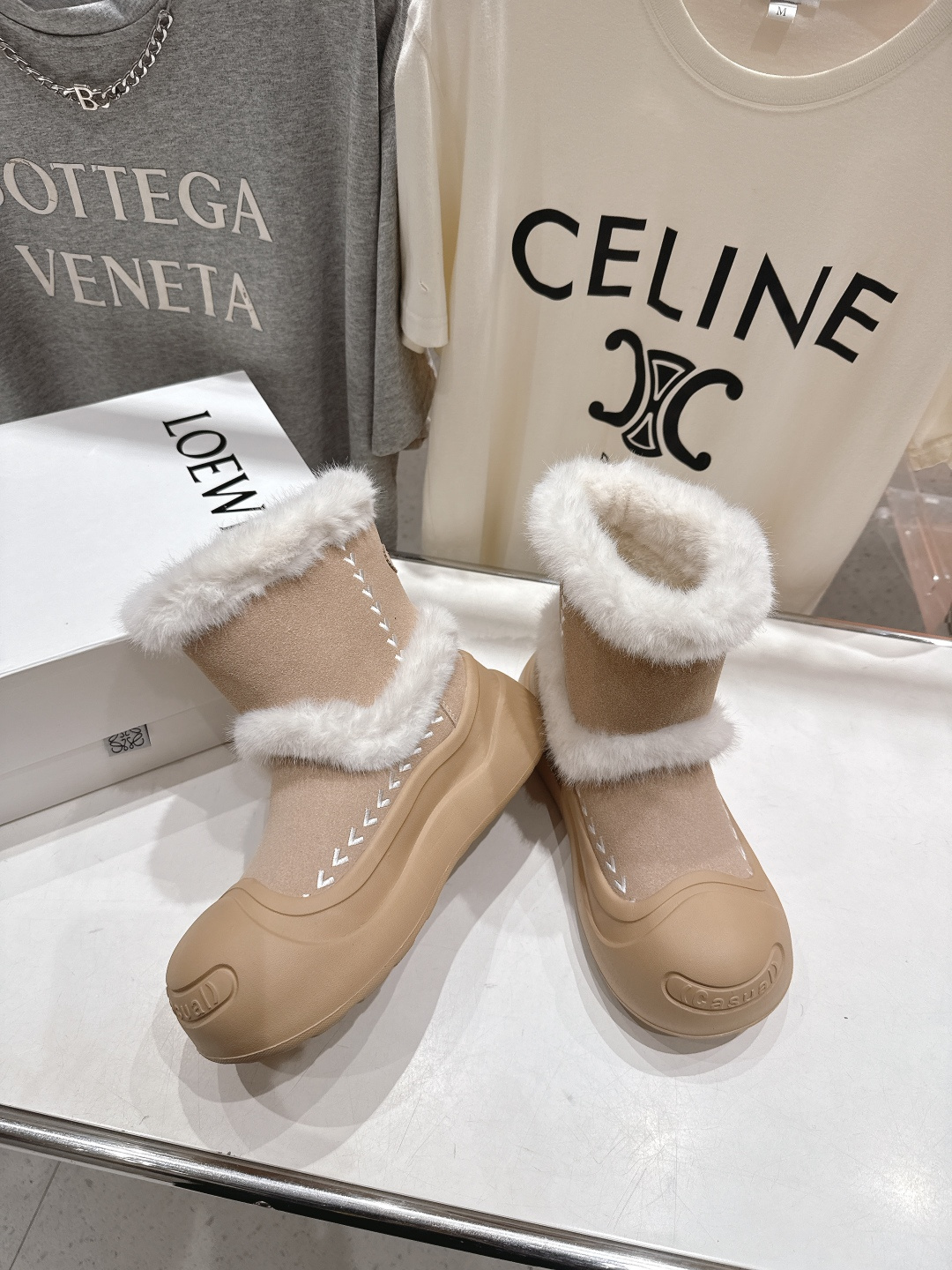 高版本出厂 Loewe/罗意威F036 25ss冬季最新保暖雪地靴羊毛靴顶级版本，这么保暖还能这么轻这么