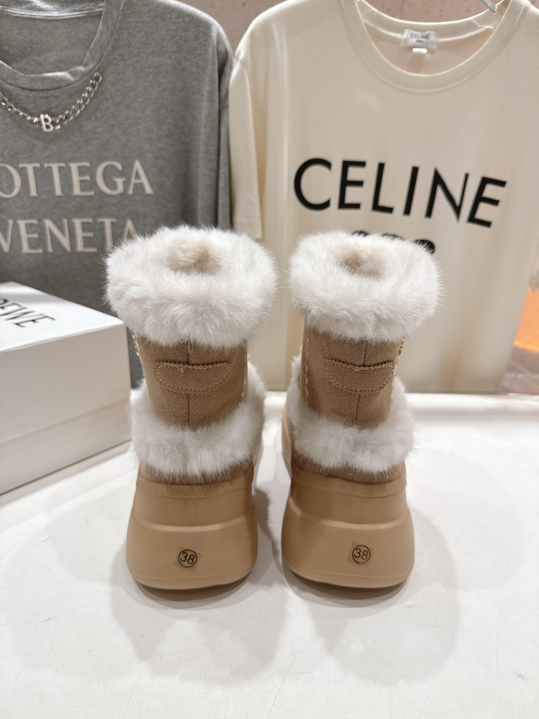 高版本出厂 Loewe/罗意威F036 25ss冬季最新保暖雪地靴羊毛靴顶级版本，这么保暖还能这么轻这么