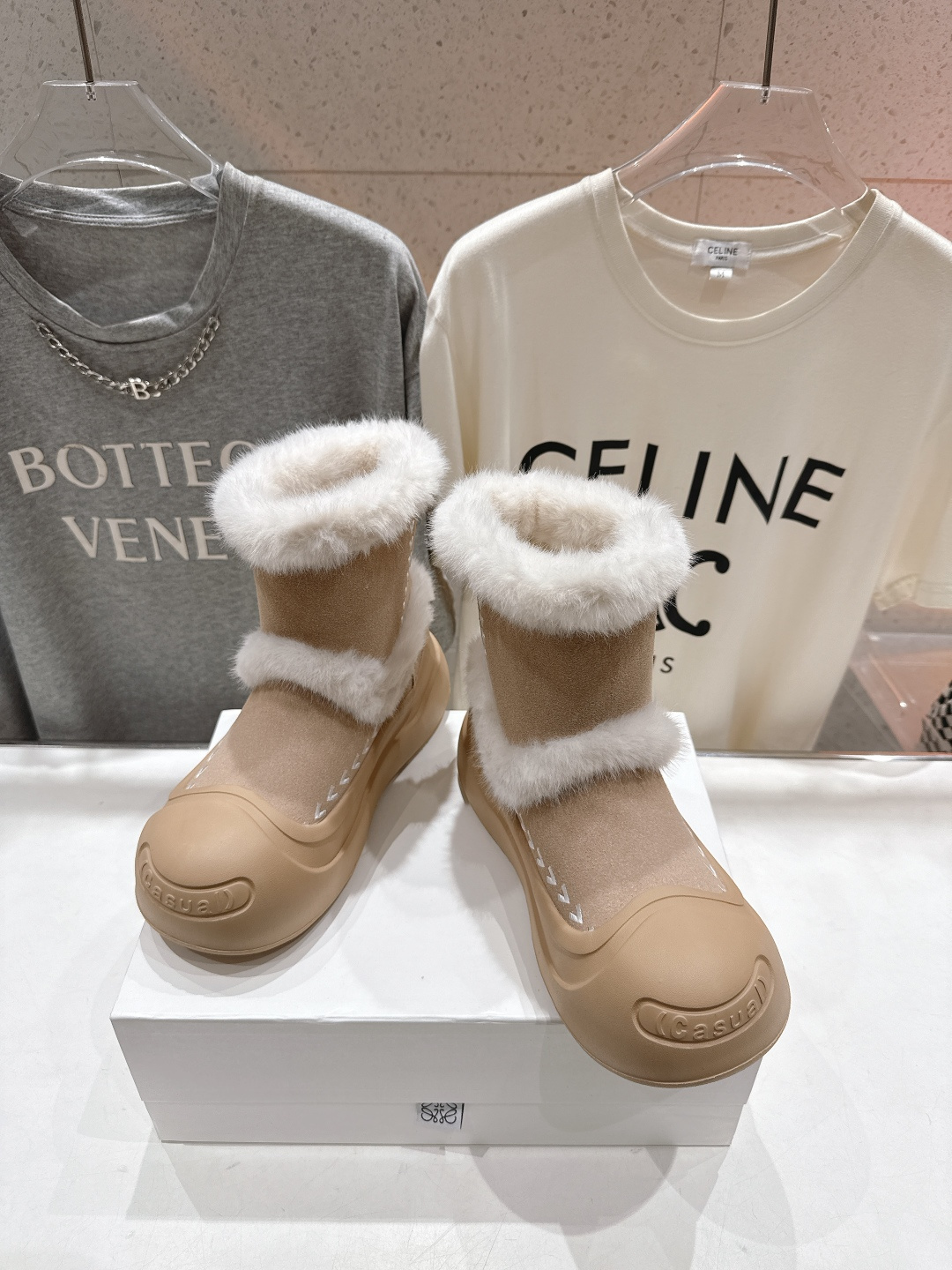 高版本出厂 Loewe/罗意威F036 25ss冬季最新保暖雪地靴羊毛靴顶级版本，这么保暖还能这么轻这么