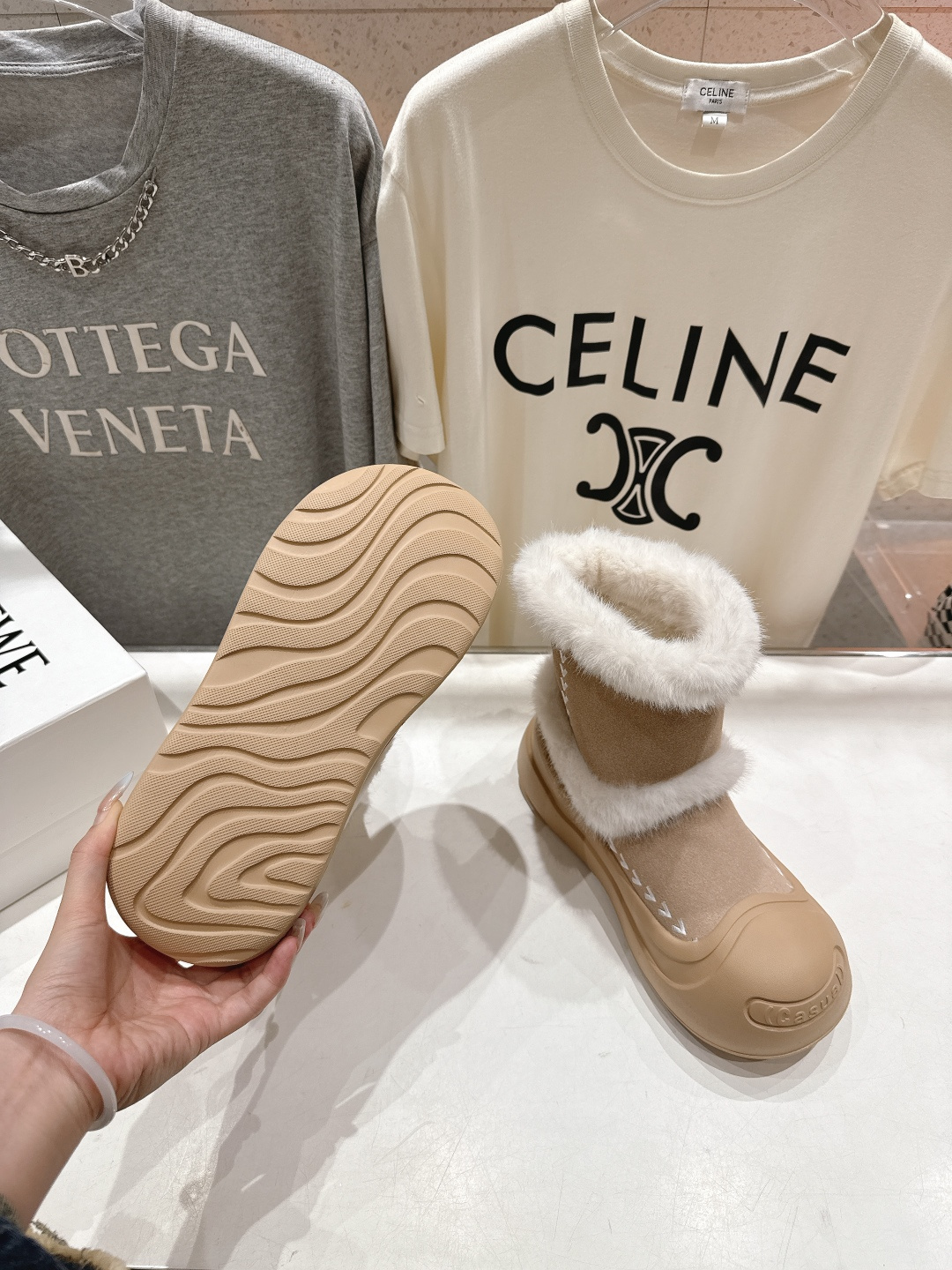 高版本出厂 Loewe/罗意威F036 25ss冬季最新保暖雪地靴羊毛靴顶级版本，这么保暖还能这么轻这么