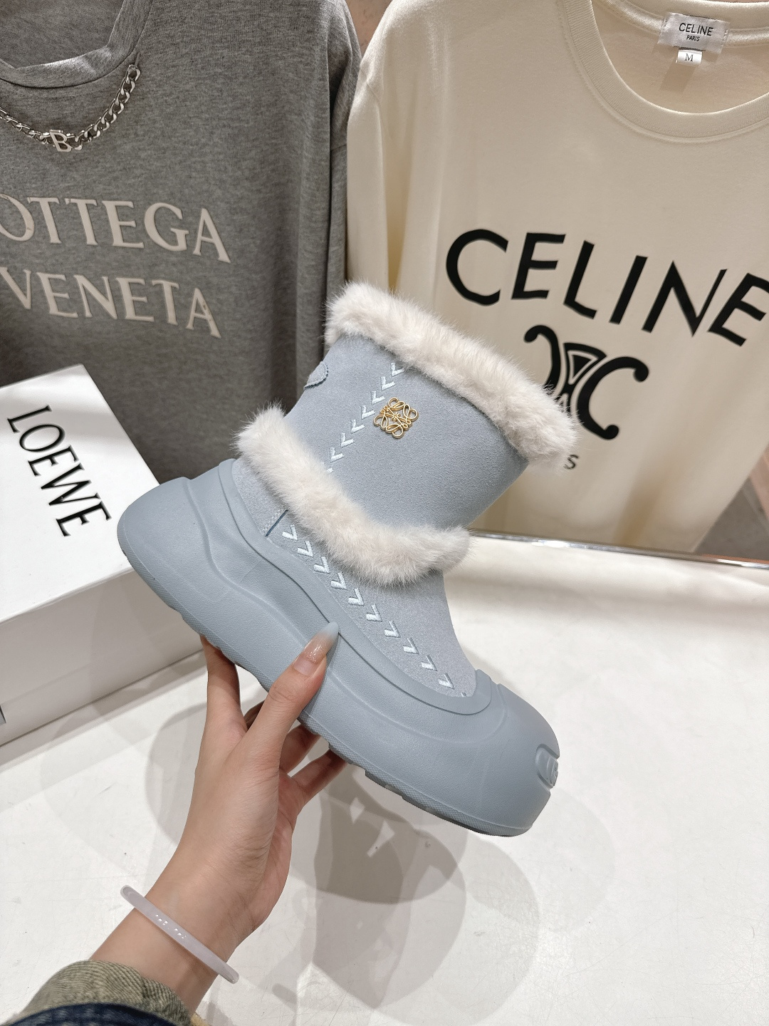 高版本出厂 Loewe/罗意威F036 25ss冬季最新保暖雪地靴羊毛靴顶级版本，这么保暖还能这么轻这么