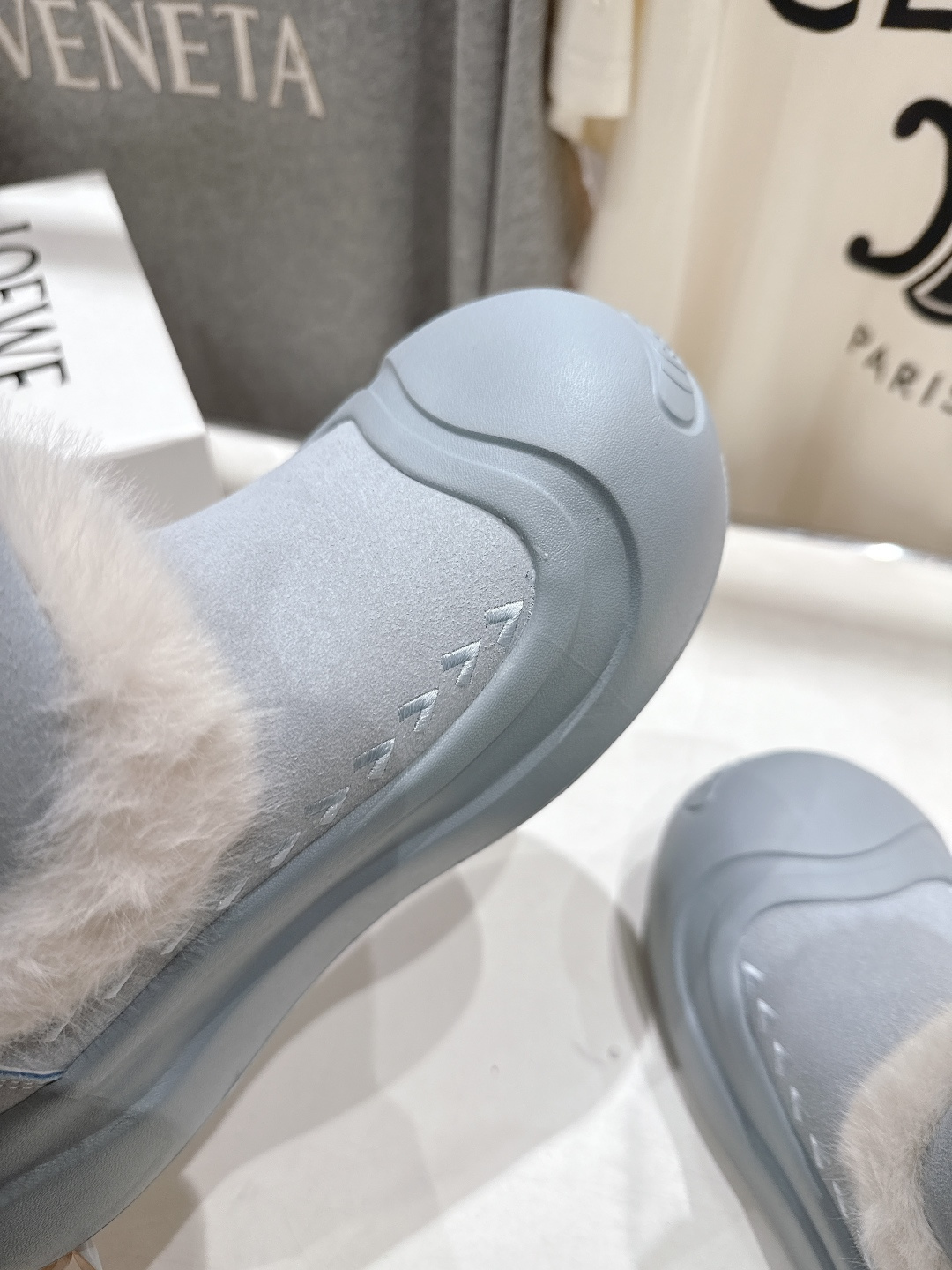 高版本出厂 Loewe/罗意威F036 25ss冬季最新保暖雪地靴羊毛靴顶级版本，这么保暖还能这么轻这么