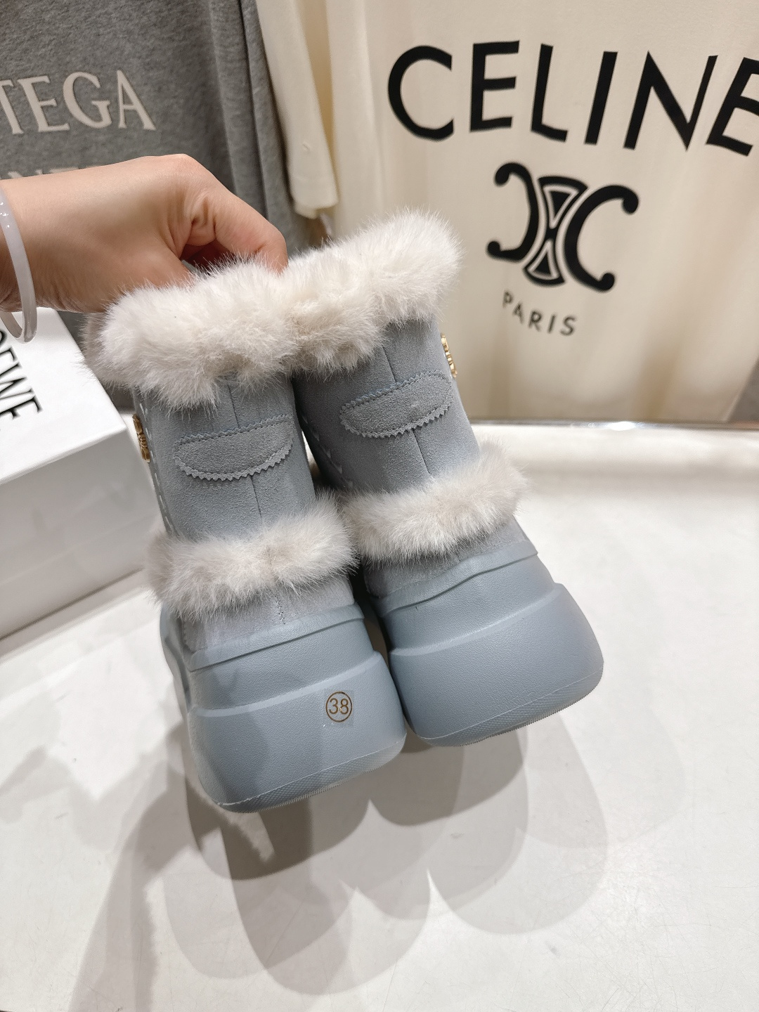 高版本出厂 Loewe/罗意威F036 25ss冬季最新保暖雪地靴羊毛靴顶级版本，这么保暖还能这么轻这么