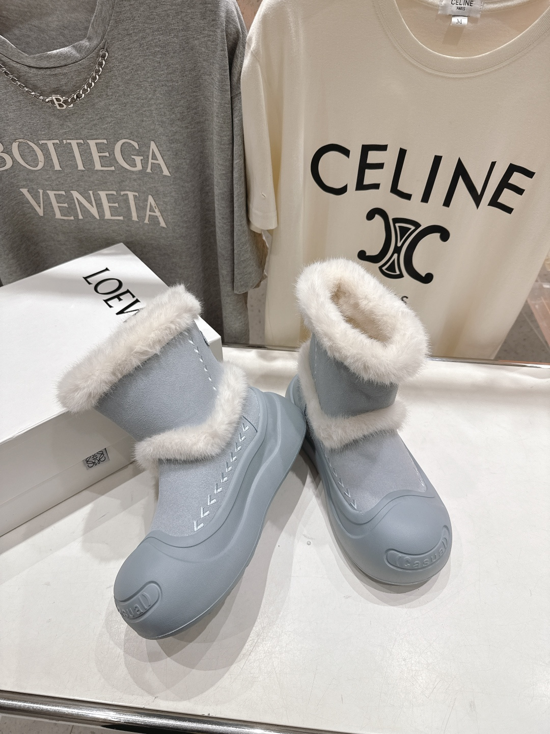 高版本出厂 Loewe/罗意威F036 25ss冬季最新保暖雪地靴羊毛靴顶级版本，这么保暖还能这么轻这么