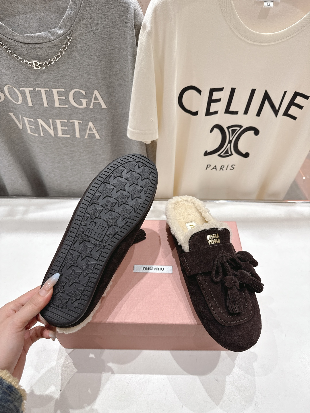 高版本出厂 毛里 MiuMiu/缪缪F051 2025ss秋冬走秀款一脚蹬半拖驾车鞋加毛乐福鞋毛毛鞋这款