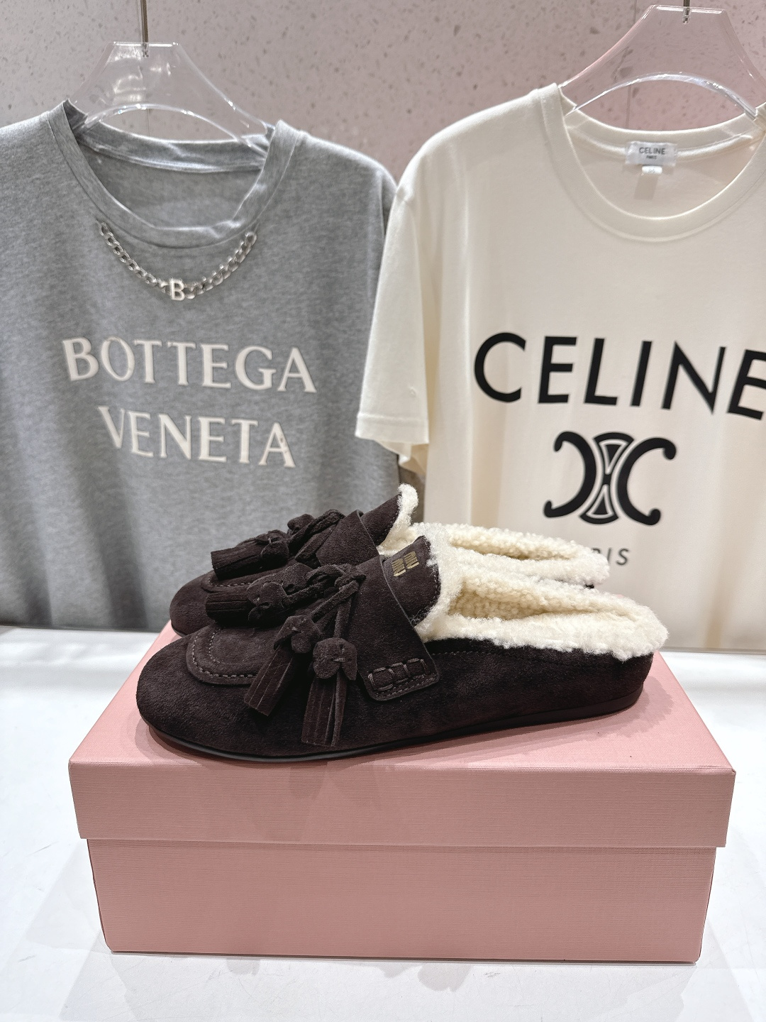 高版本出厂 毛里 MiuMiu/缪缪F051 2025ss秋冬走秀款一脚蹬半拖驾车鞋加毛乐福鞋毛毛鞋这款