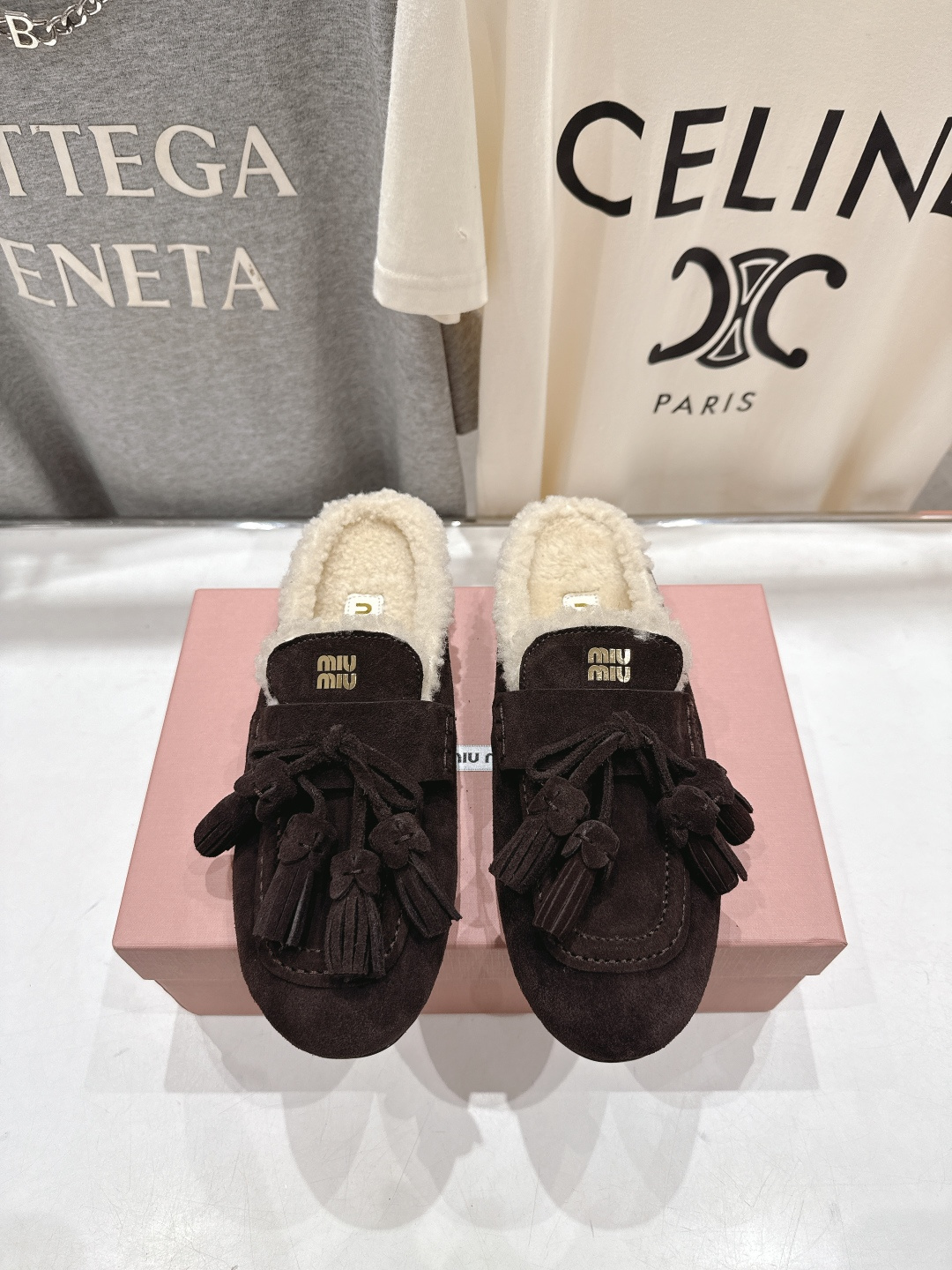 高版本出厂 毛里 MiuMiu/缪缪F051 2025ss秋冬走秀款一脚蹬半拖驾车鞋加毛乐福鞋毛毛鞋这款