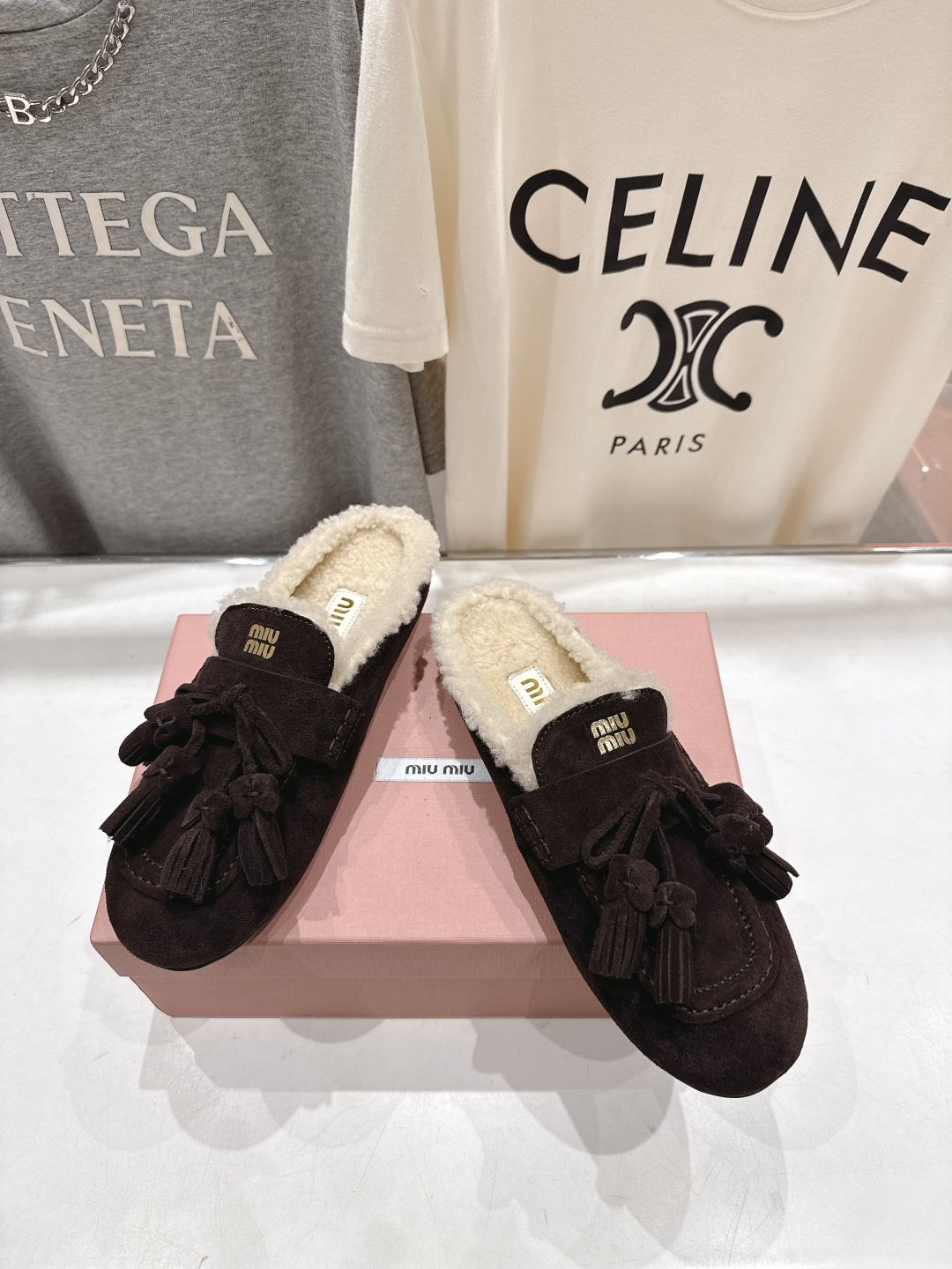 高版本出厂 毛里 MiuMiu/缪缪F051 2025ss秋冬走秀款一脚蹬半拖驾车鞋加毛乐福鞋毛毛鞋这款