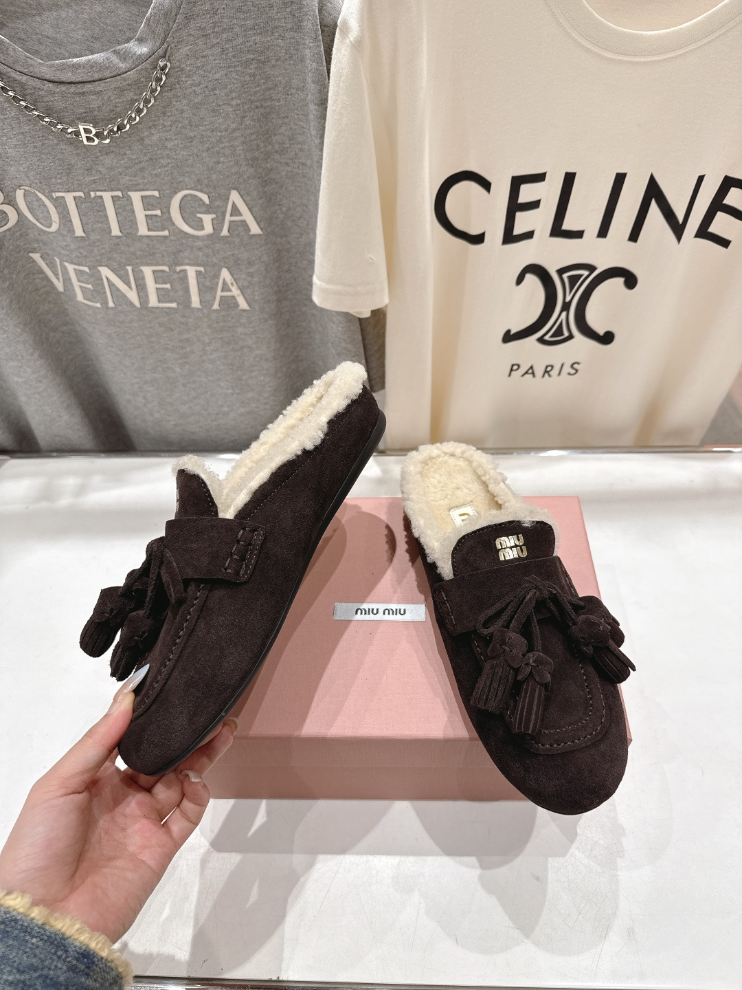 高版本出厂 毛里 MiuMiu/缪缪F051 2025ss秋冬走秀款一脚蹬半拖驾车鞋加毛乐福鞋毛毛鞋这款