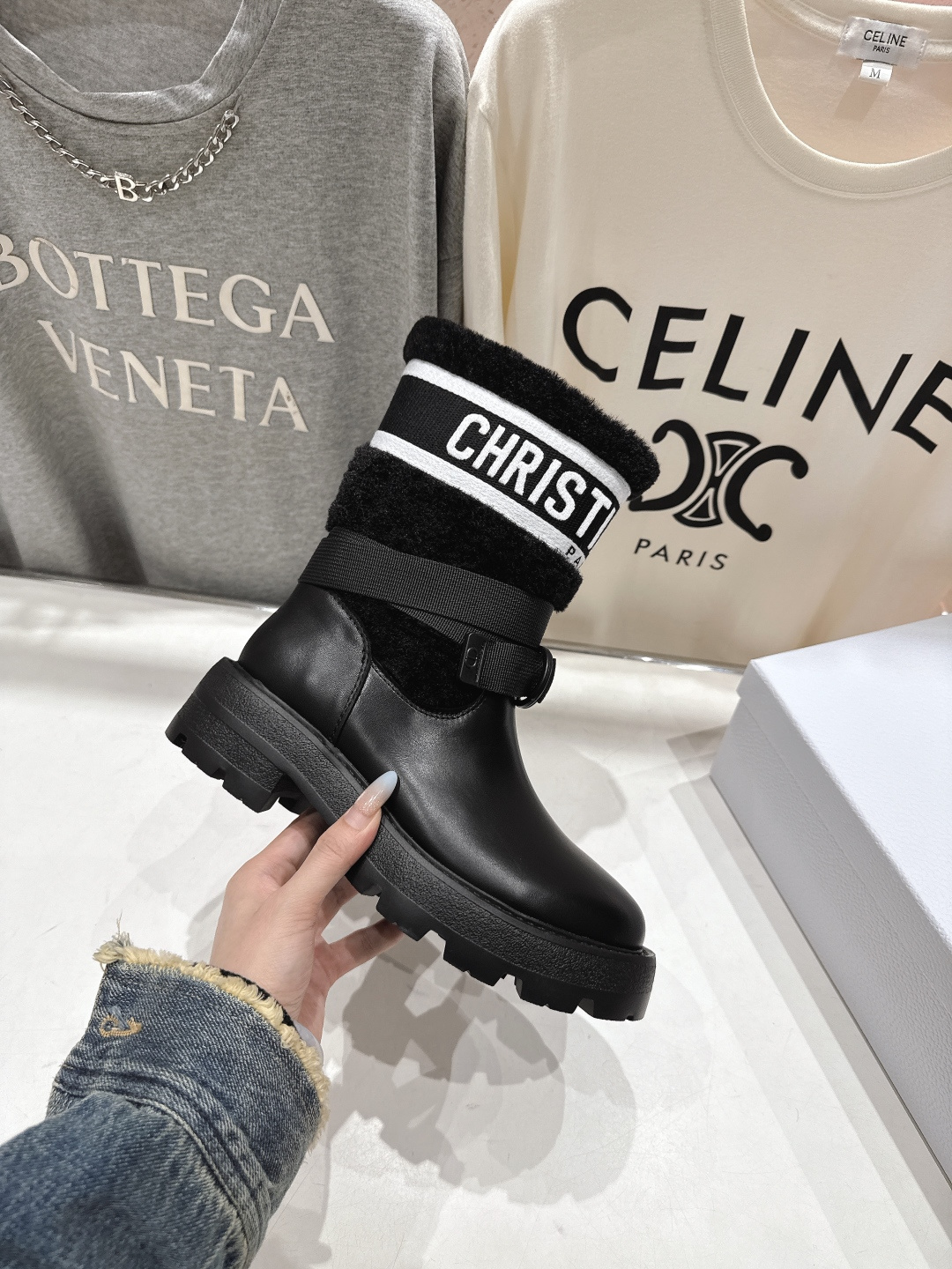 高版本出厂 皮里毛里两种可选 Dior*迪奥 D家F019 2025ss走秀款工装中筒靴 小红书爆款，各