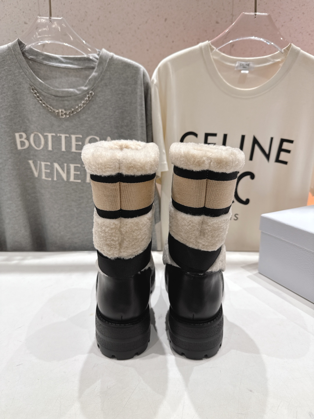 高版本出厂 皮里毛里两种可选 Dior*迪奥 D家F019 2025ss走秀款工装中筒靴 小红书爆款，各