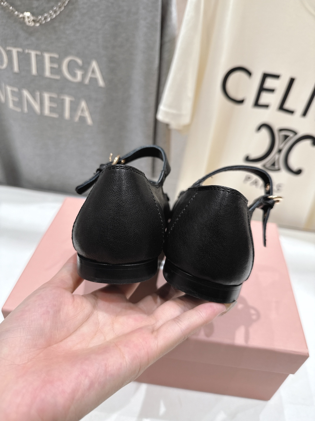 高版本出厂 MiuMiu/缪缪F013法式仙女风玛丽珍平底单鞋芭蕾舞鞋这款芭蕾平底鞋亮相缪缪2026春夏