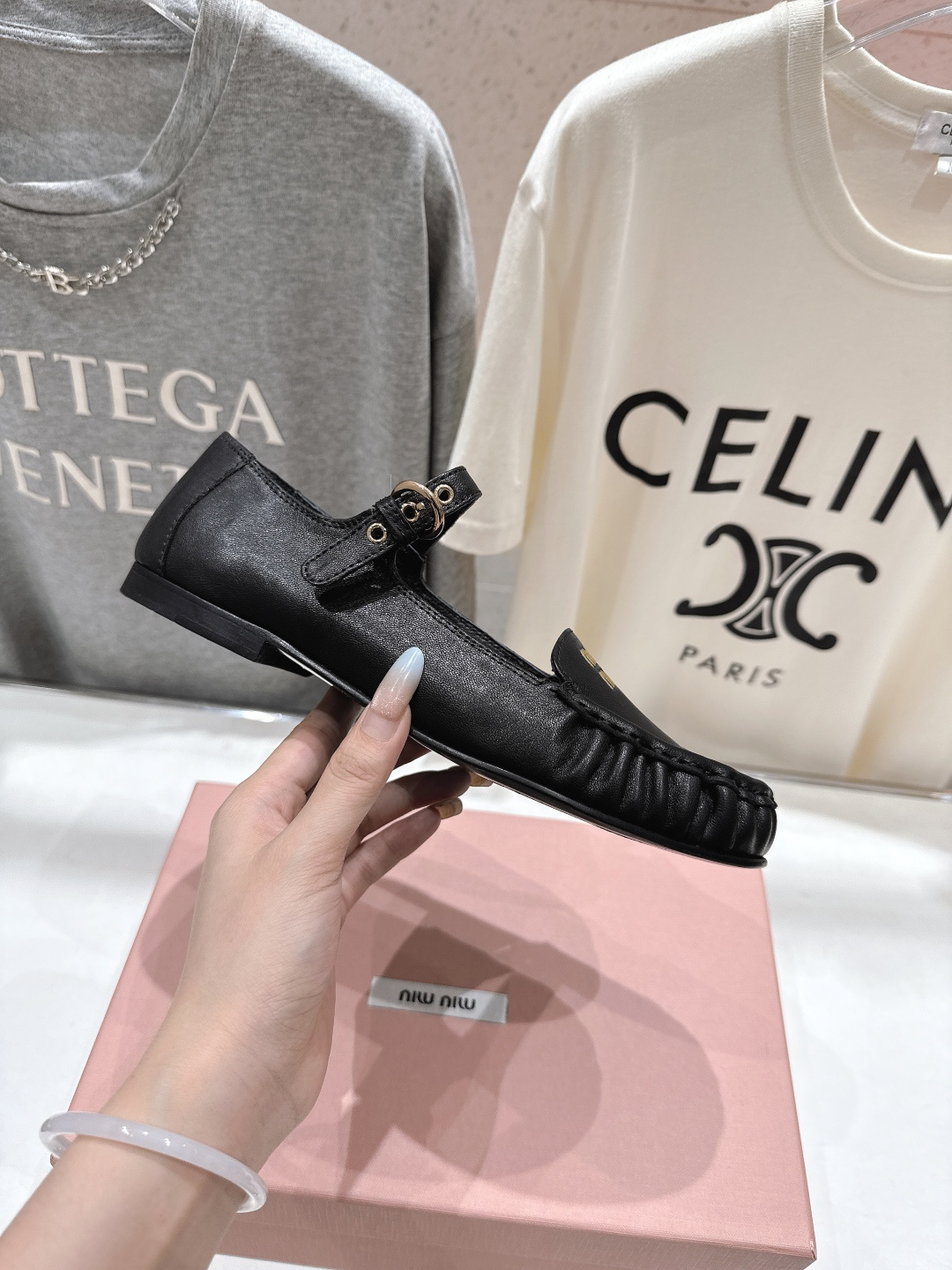 高版本出厂 MiuMiu/缪缪F013法式仙女风玛丽珍平底单鞋芭蕾舞鞋这款芭蕾平底鞋亮相缪缪2026春夏