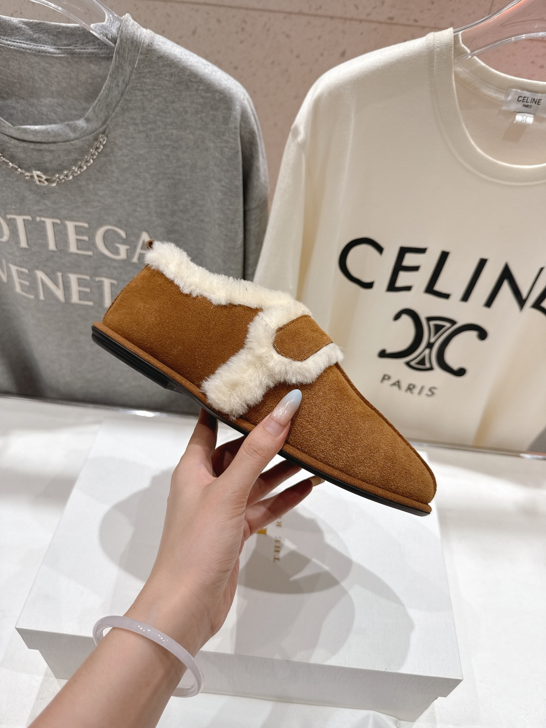 高版本出厂 the row 2025ss秋冬爆款平底乐福鞋一脚蹬单鞋毛毛鞋非常舒服保暖的一款平底毛毛鞋，