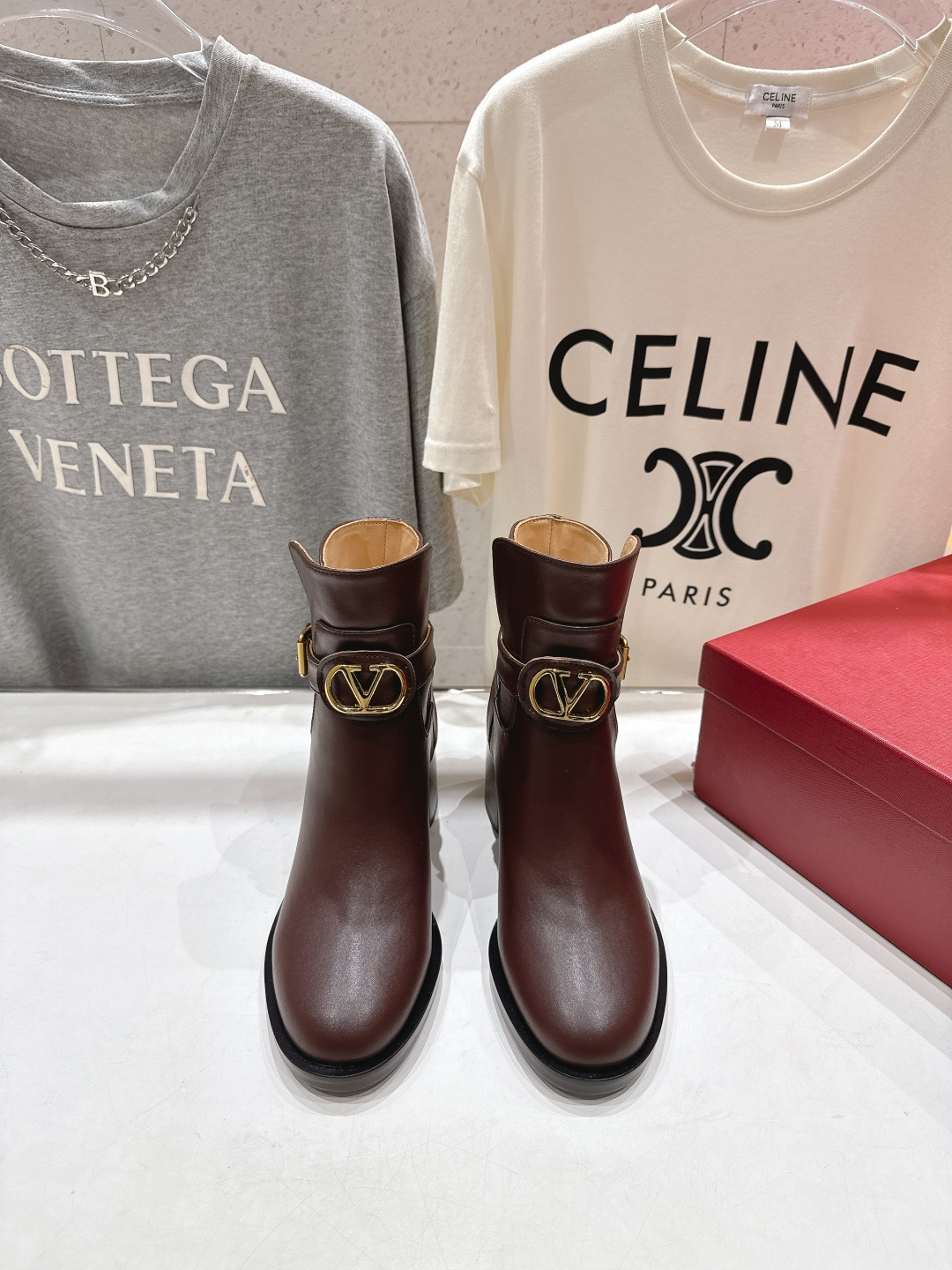 高版本出厂 ～New～顶级制作·Valentino·华伦天奴〰️2025ss秋冬系列新款切尔西高跟短靴创