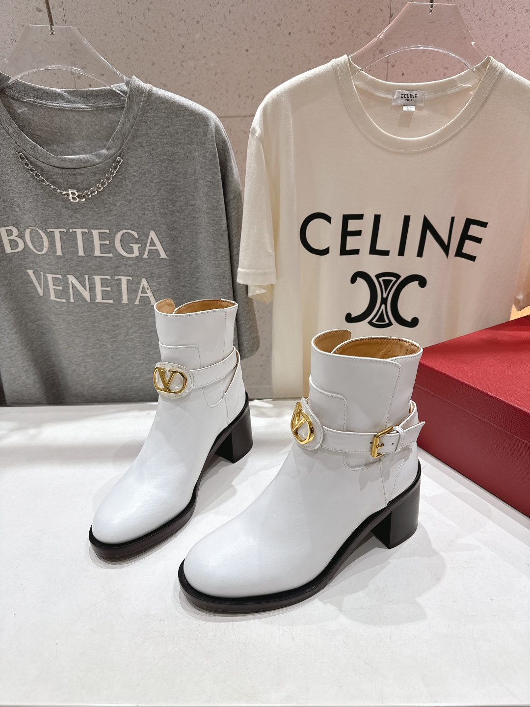 高版本出厂 ～New～顶级制作·Valentino·华伦天奴〰️2025ss秋冬系列新款切尔西高跟短靴创