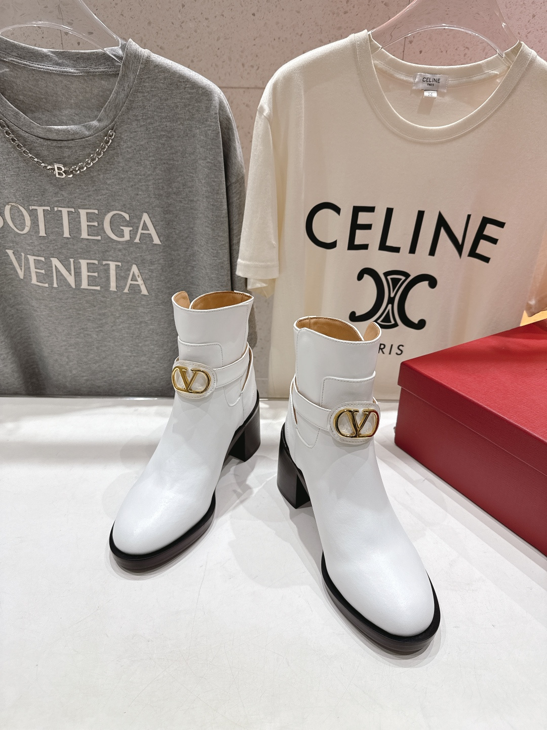 高版本出厂 ～New～顶级制作·Valentino·华伦天奴〰️2025ss秋冬系列新款切尔西高跟短靴创