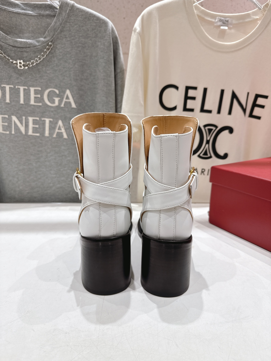 高版本出厂 ～New～顶级制作·Valentino·华伦天奴〰️2025ss秋冬系列新款切尔西高跟短靴创